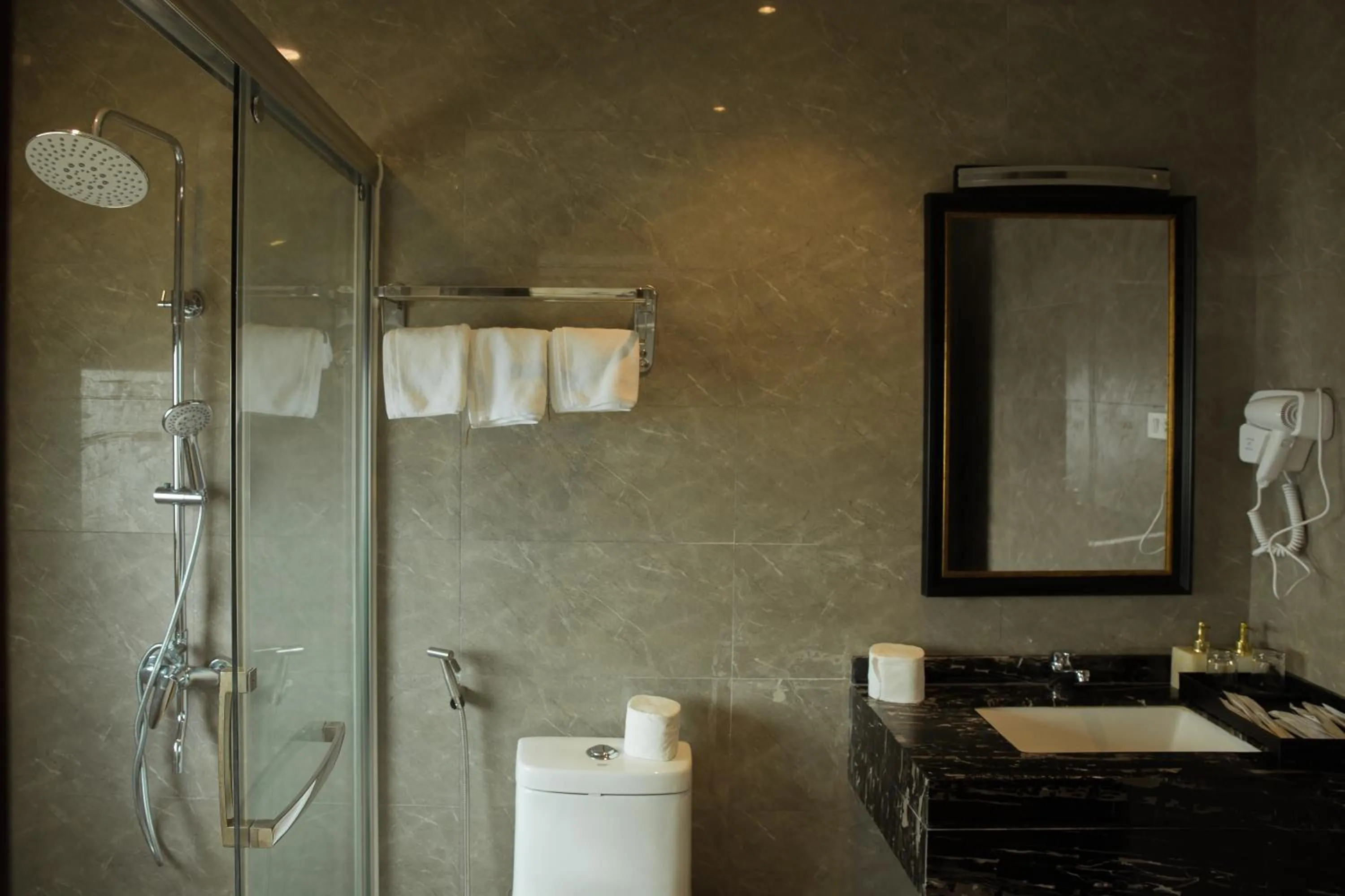 Confetti Garden Hotel