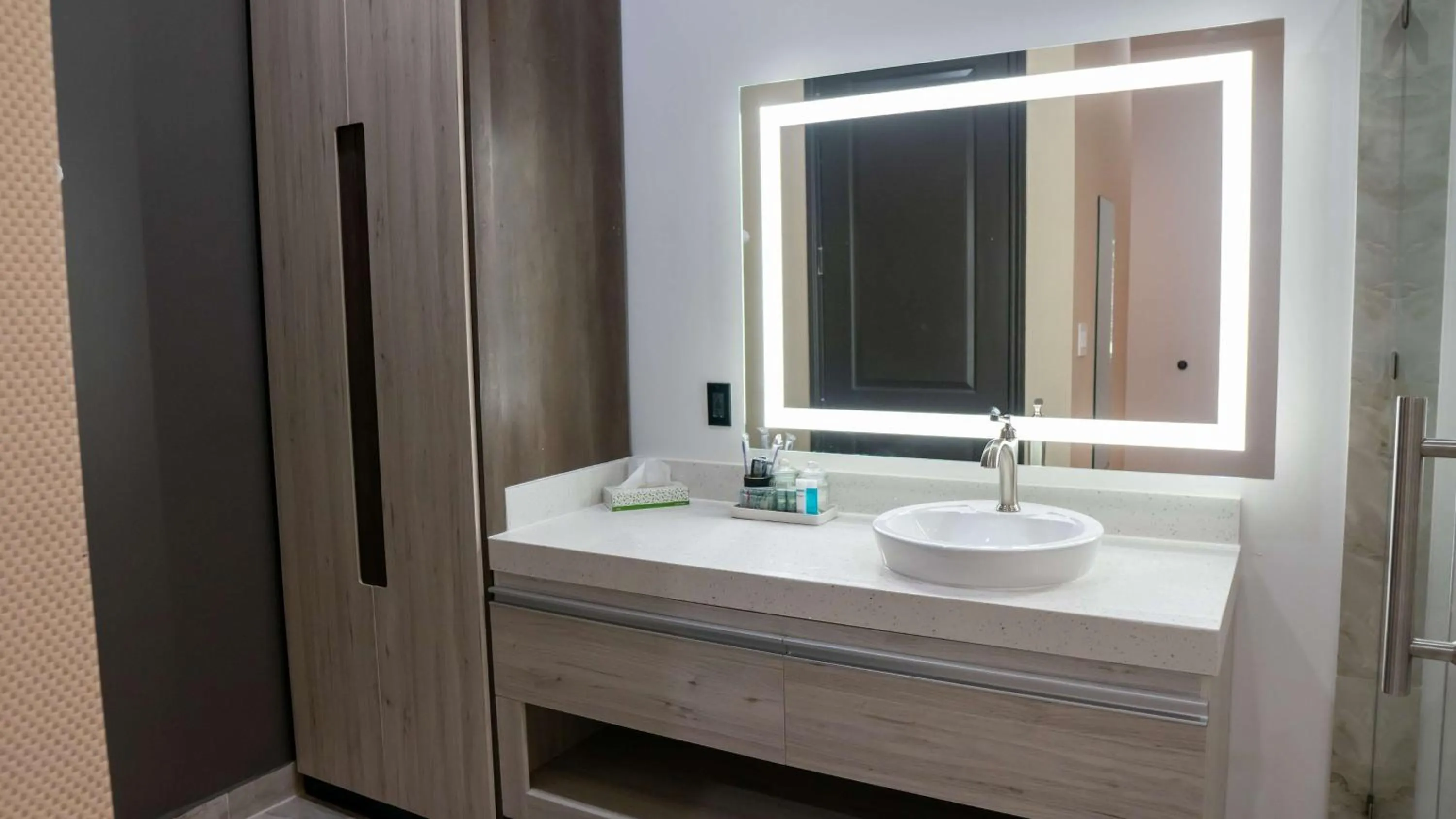 Bathroom in Comfeeni Inn and Suites