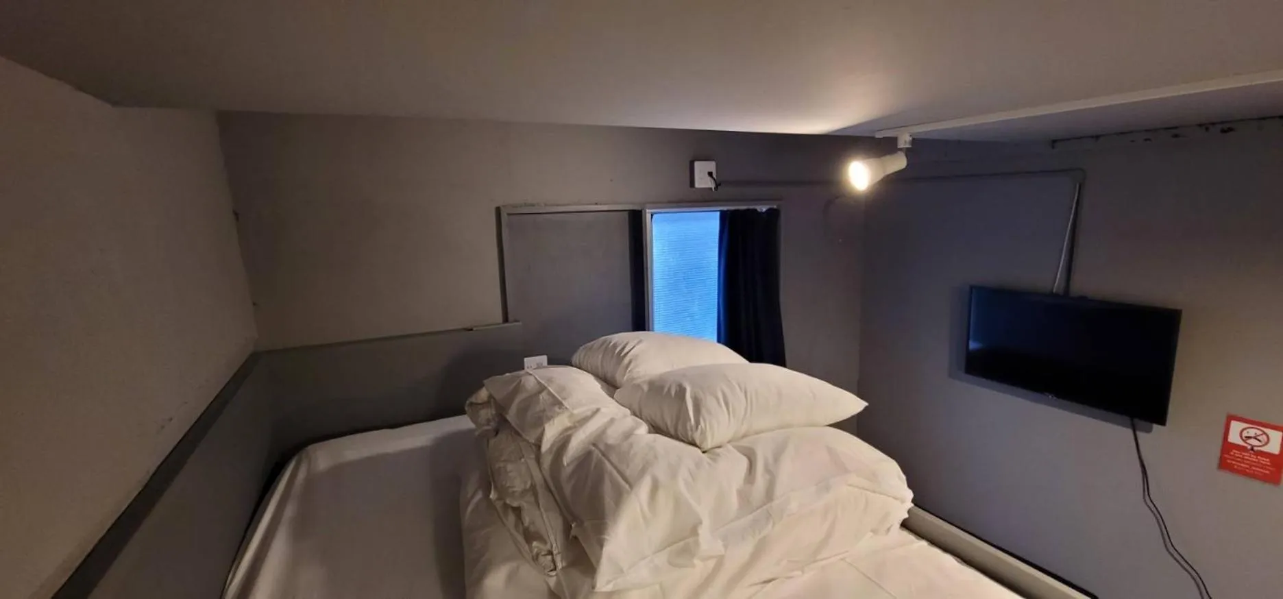 Bed in Rhodes Otsuka Hotel