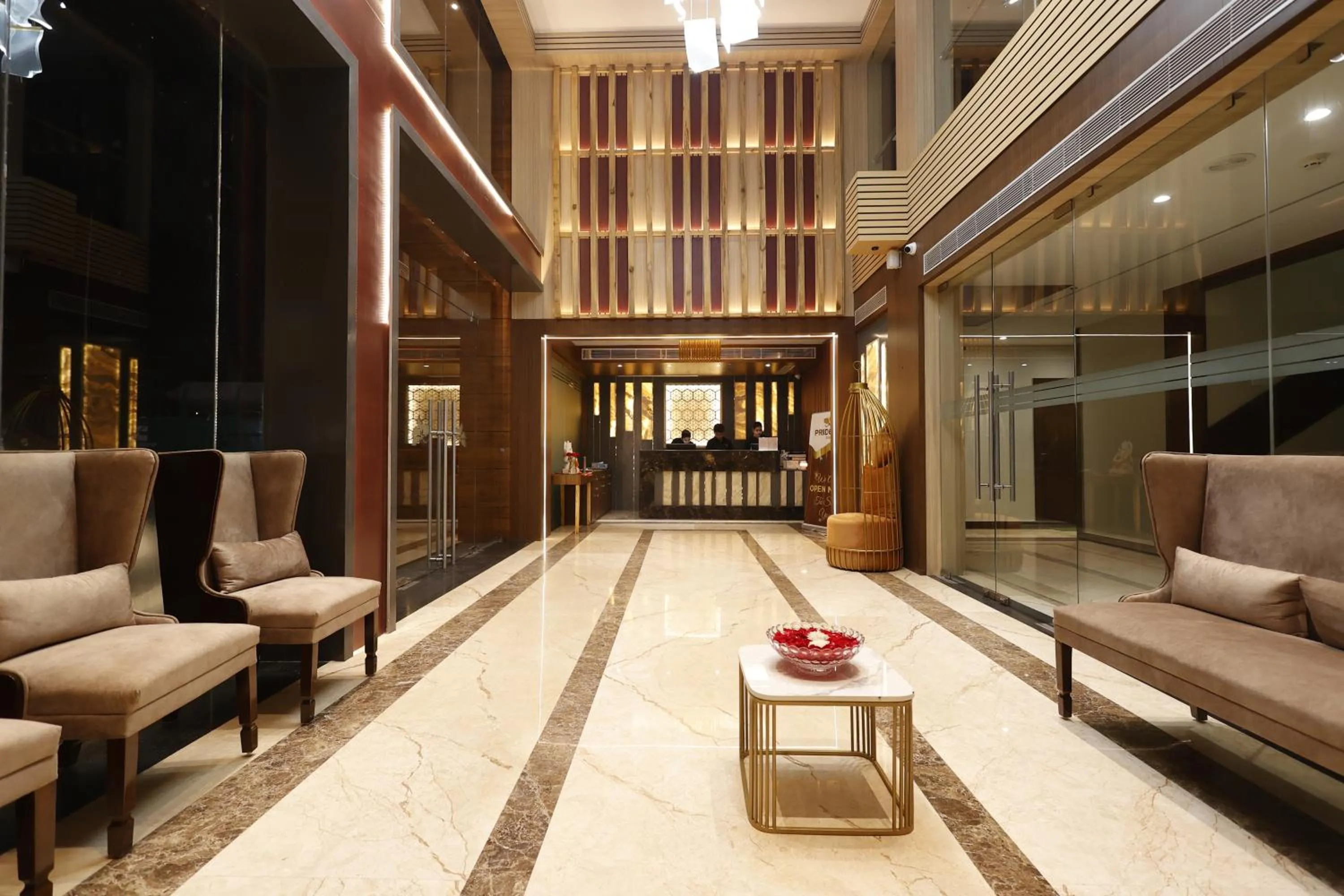 Lobby or reception in Pride Biznotel Canopus, Digha