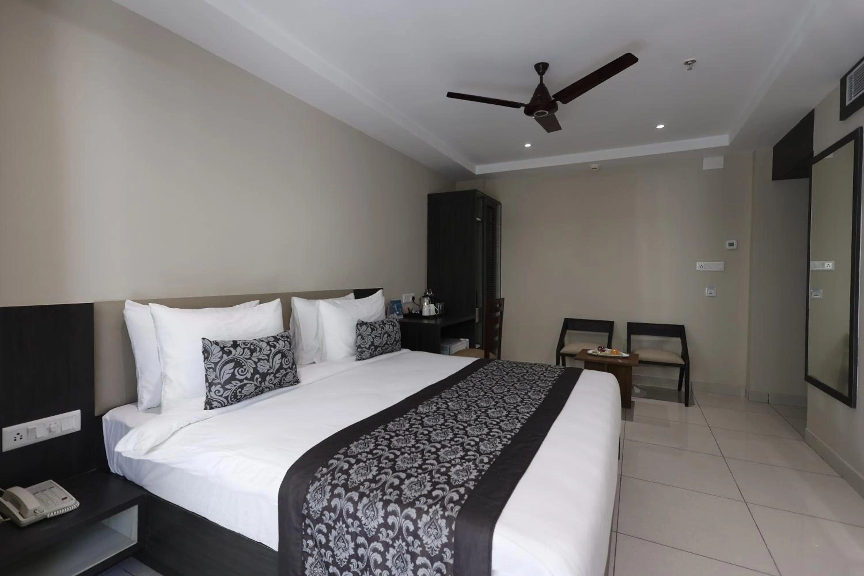 Bed in Pride Biznotel Canopus, Digha