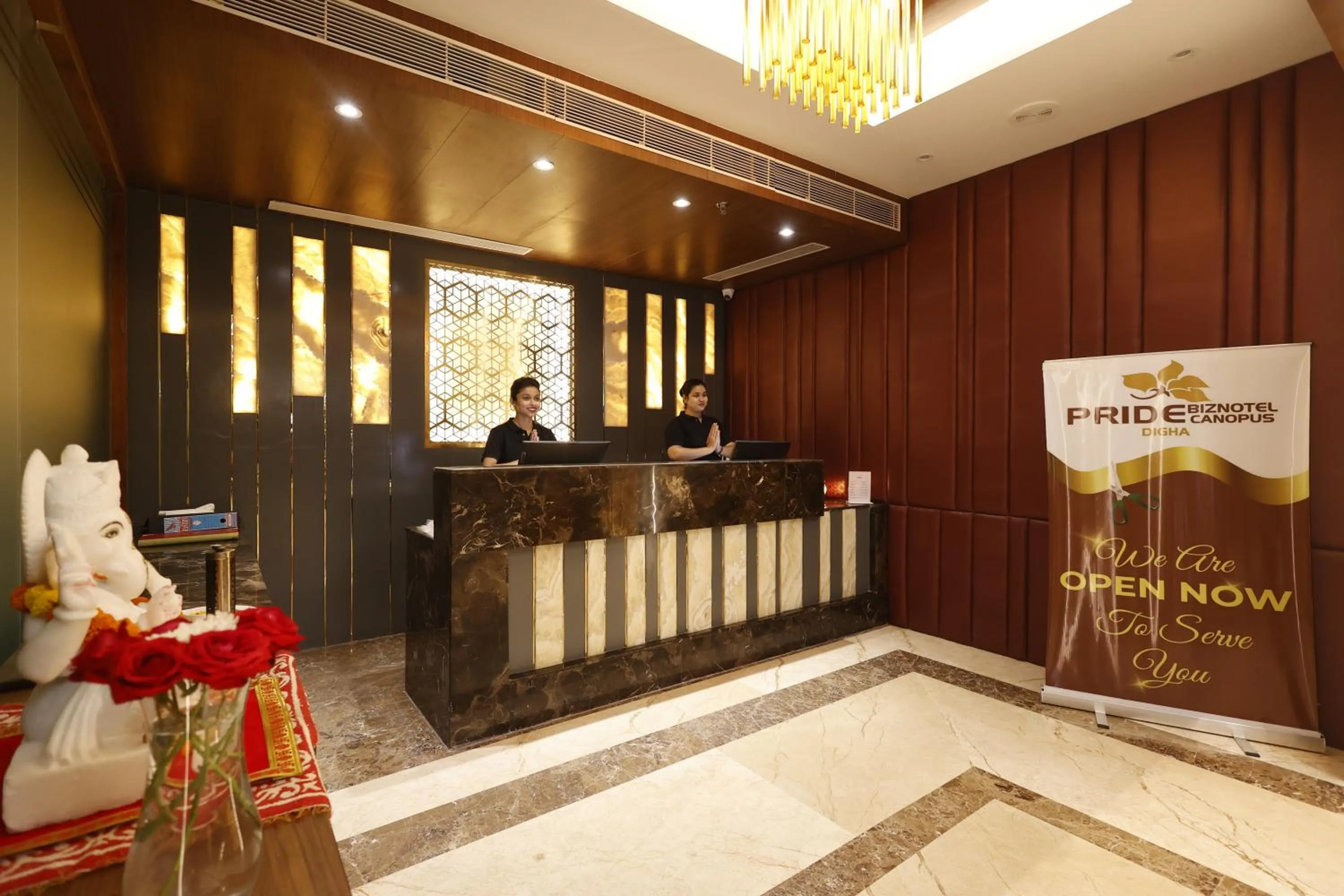 Lobby or reception in Pride Biznotel Canopus, Digha