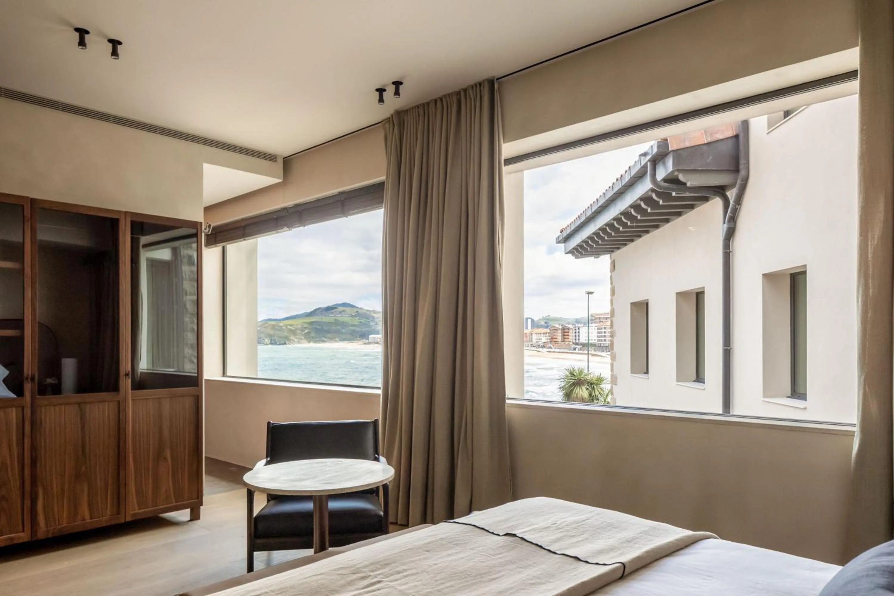 Photo of the whole room, Bed in Hotel Ur Bare