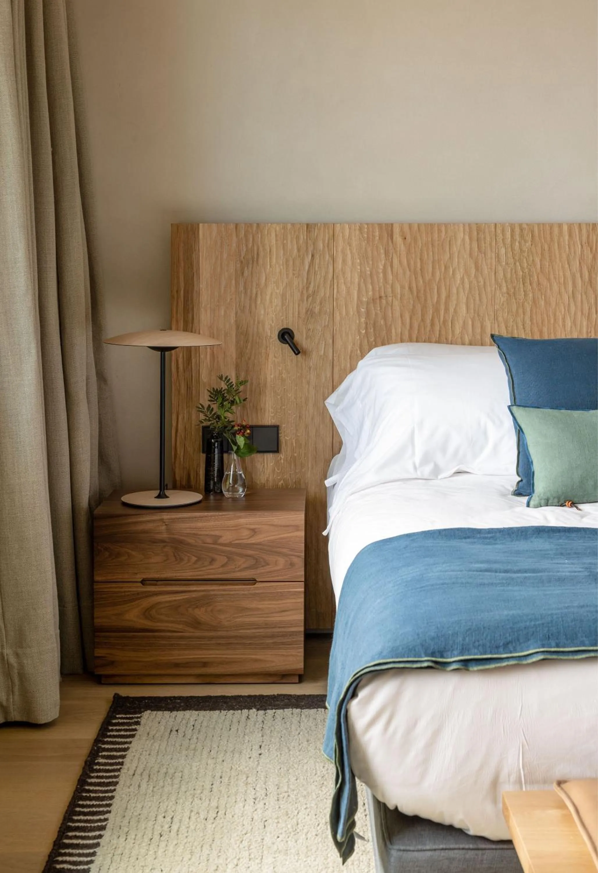 Decorative detail, Bed in Hotel Ur Bare