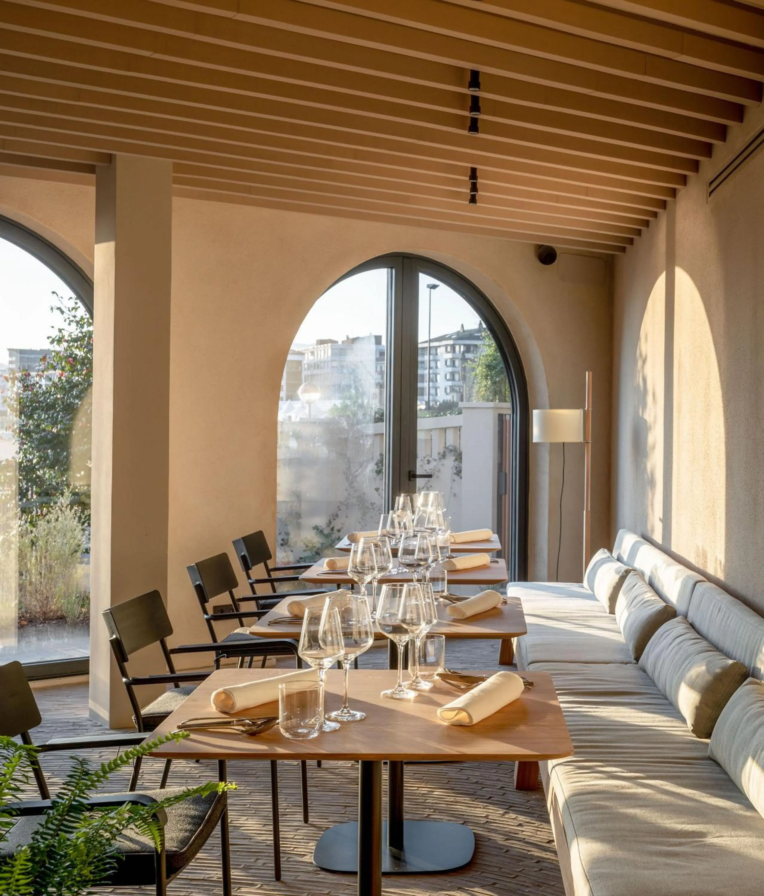 Restaurant/places to eat in Hotel Ur Bare