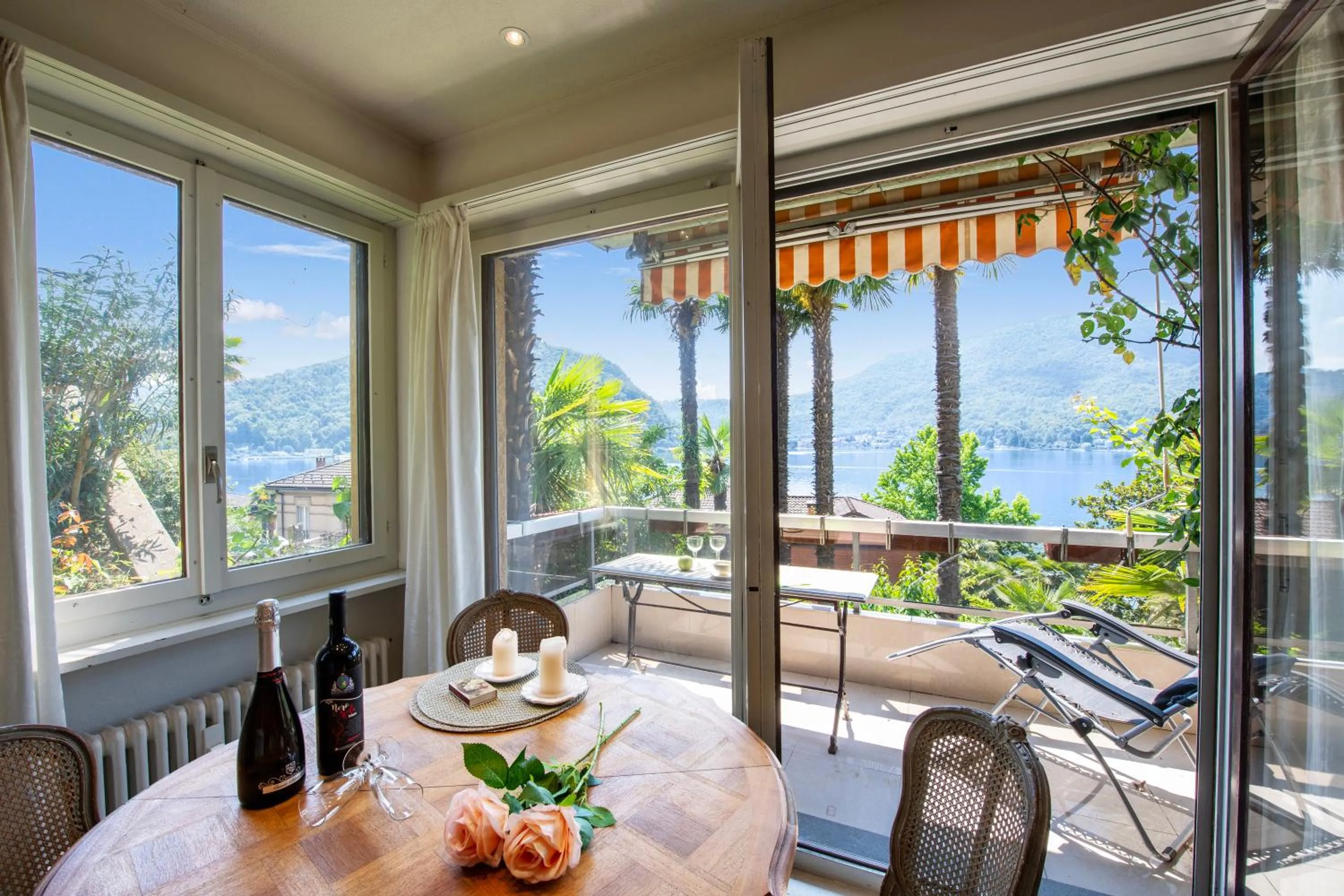 Queen Lake View - Happy Rentals