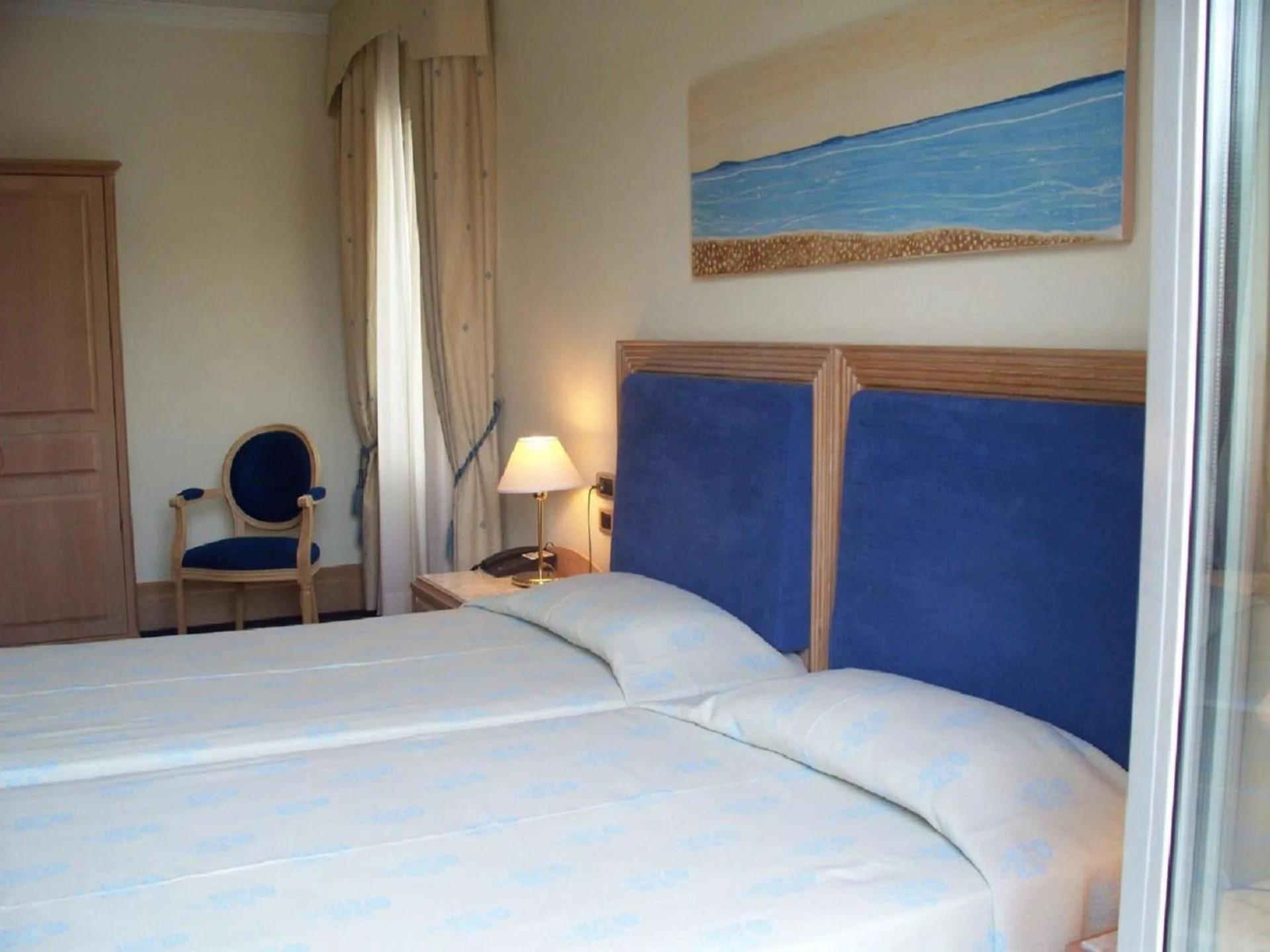 Bedroom, Bed in La Dépendance by Casa Bianca