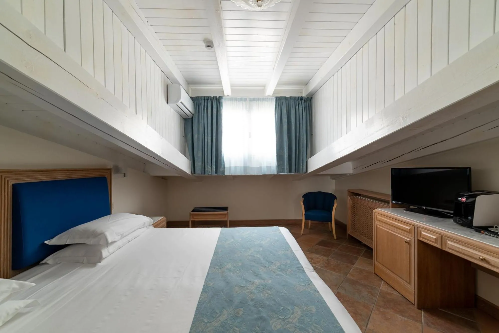 Bedroom, Bed in La Dépendance by Casa Bianca