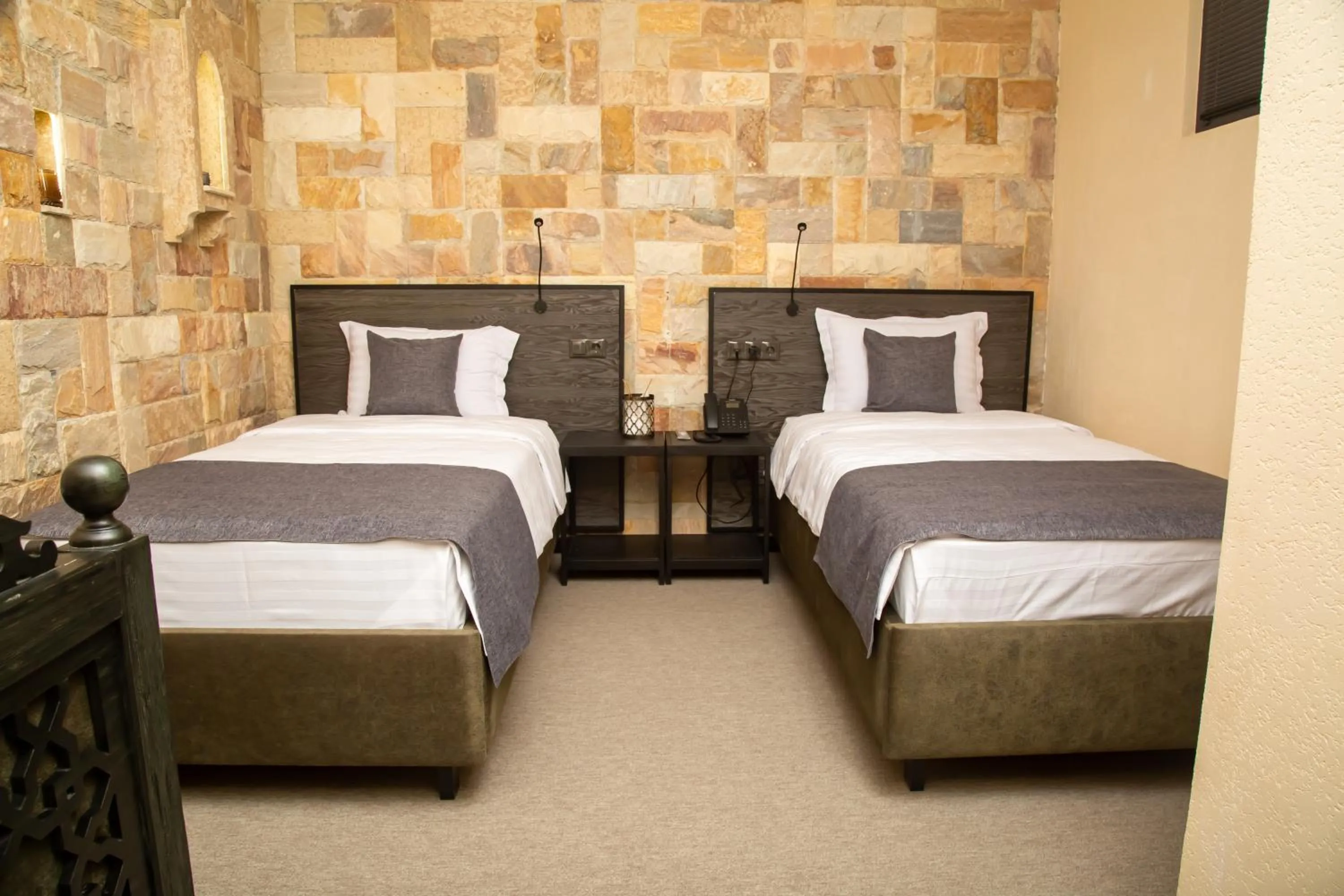 Bed in Rasoda Hotel&Restaurant