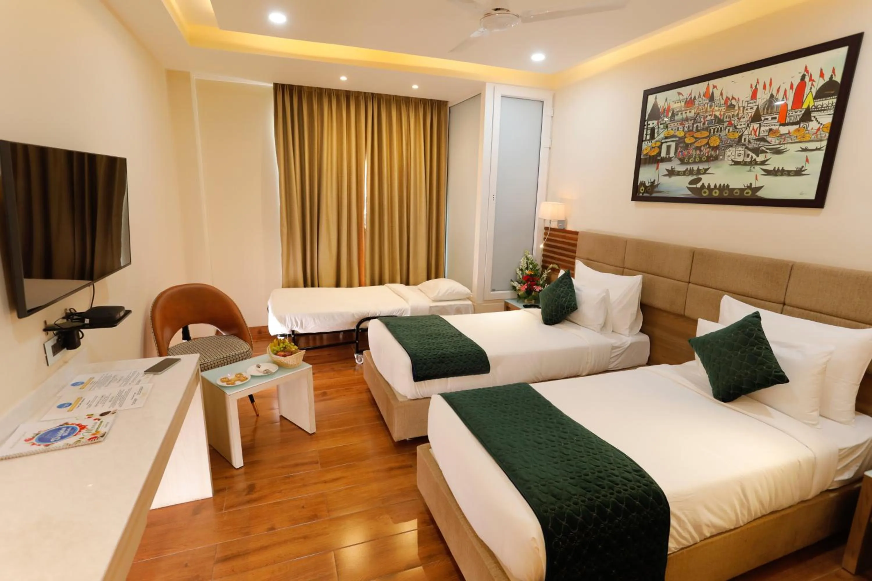 Guests, Bed in Hotel Dolphin Grand