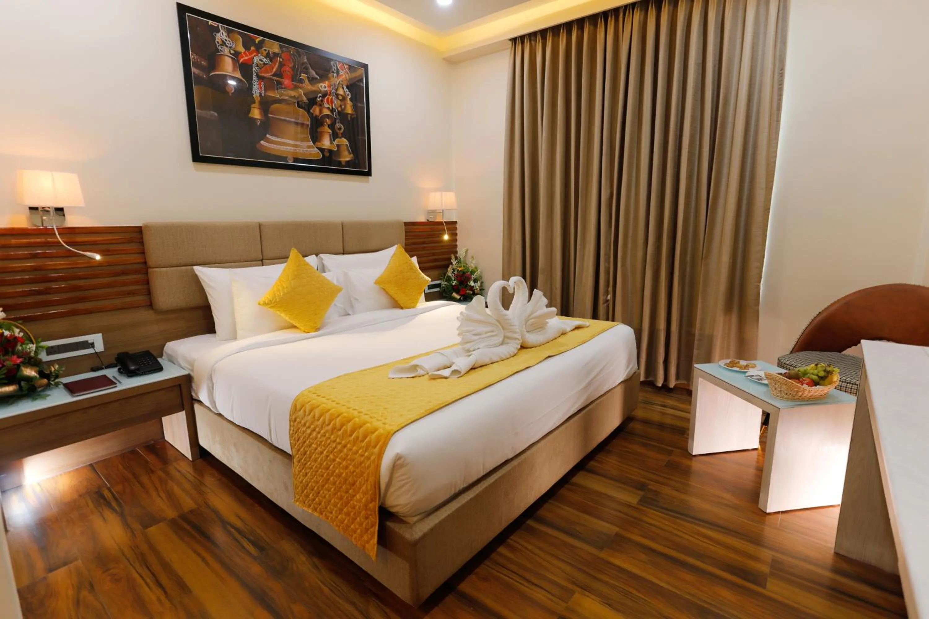 Guests, Bed in Hotel Dolphin Grand
