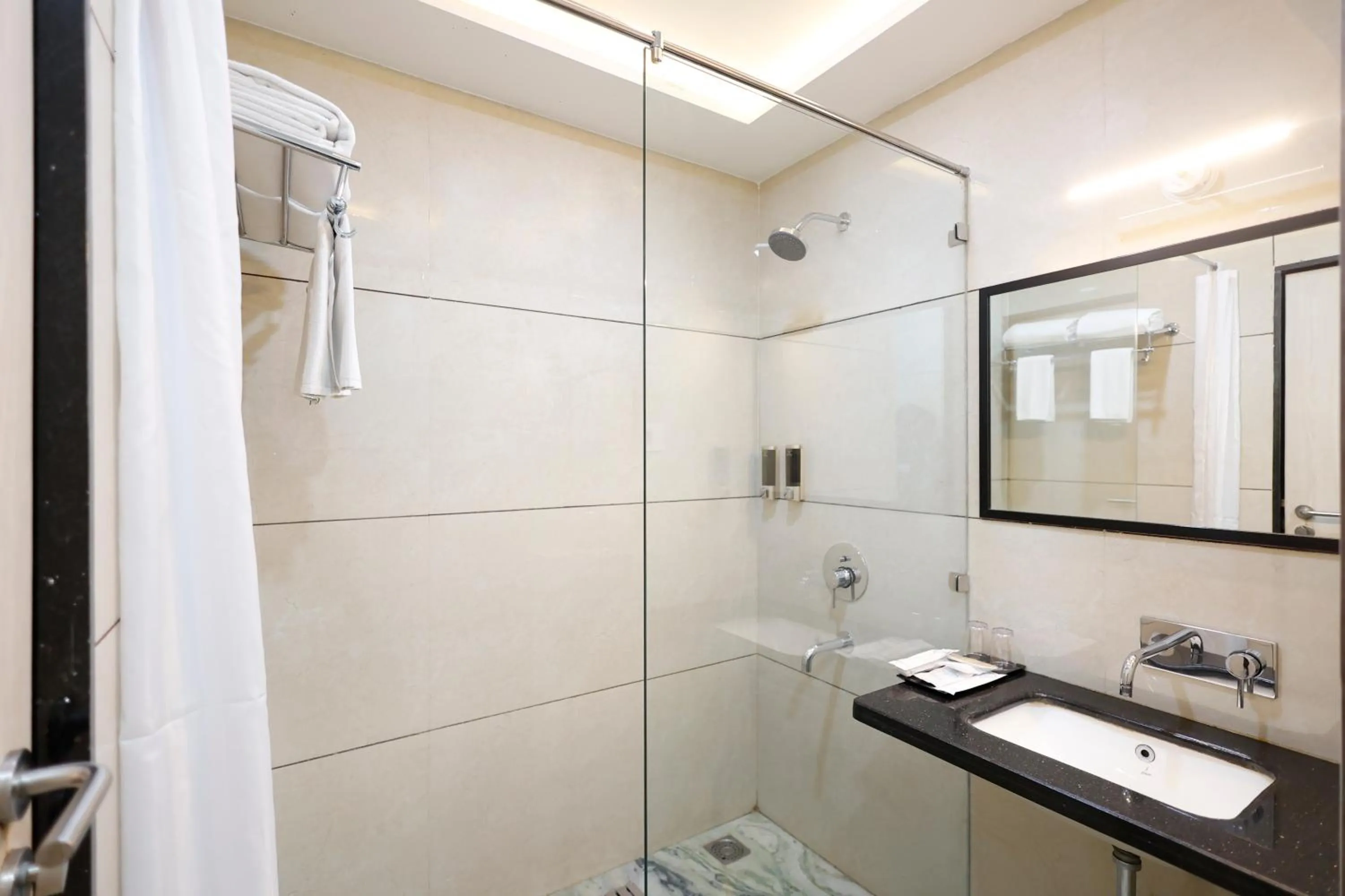 Bathroom in Hotel Dolphin Grand