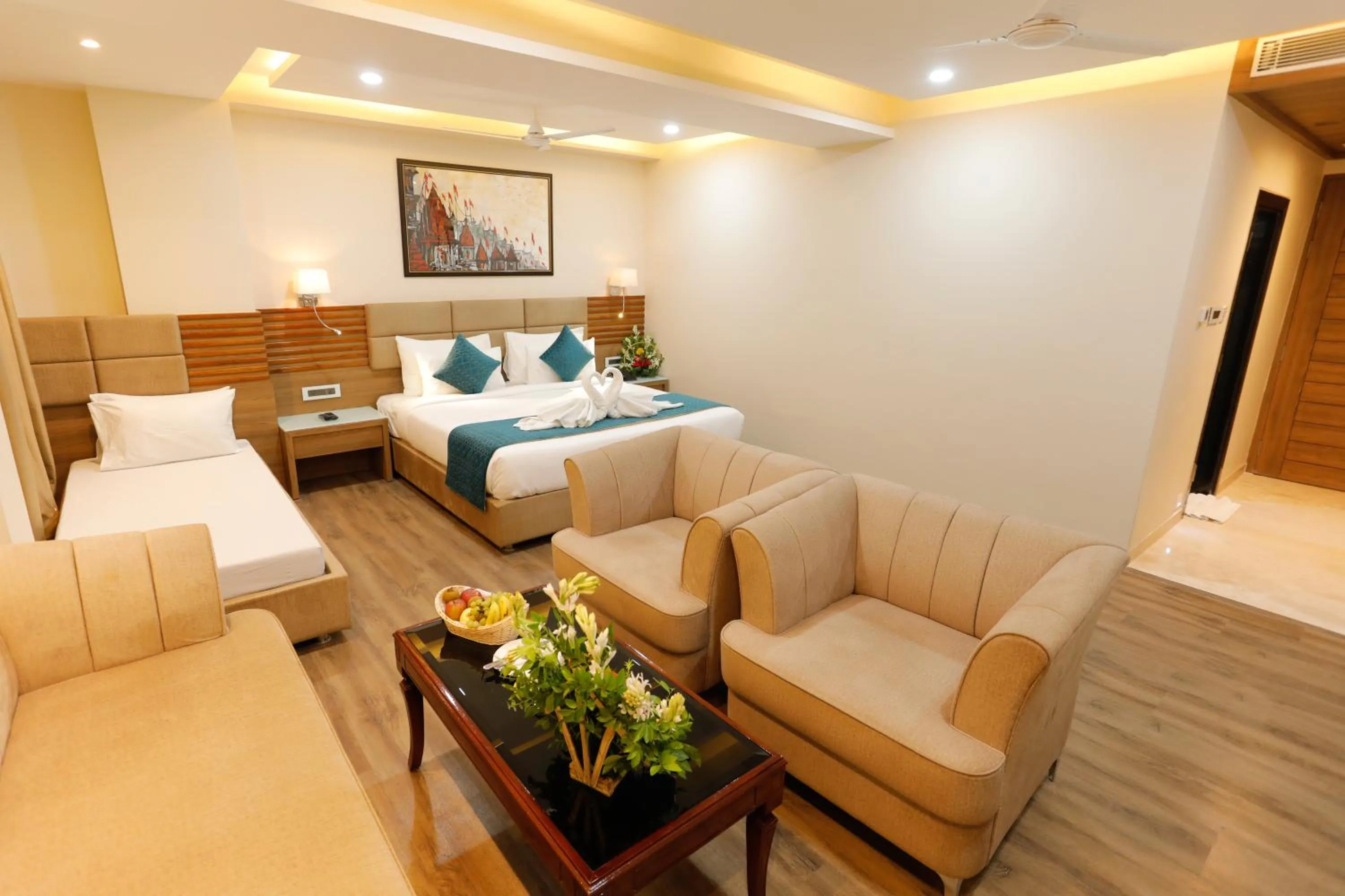 Guests, Bed in Hotel Dolphin Grand