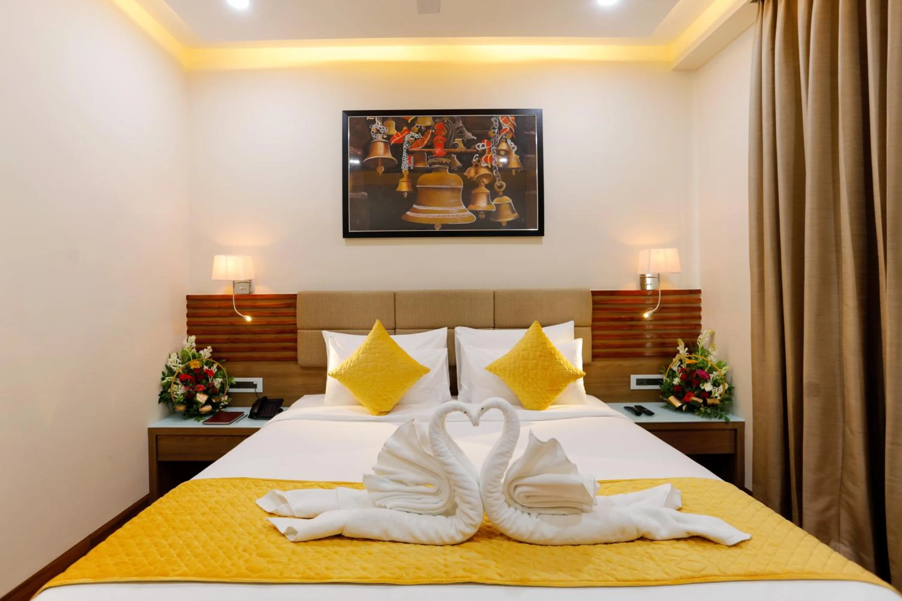 Guests, Bed in Hotel Dolphin Grand