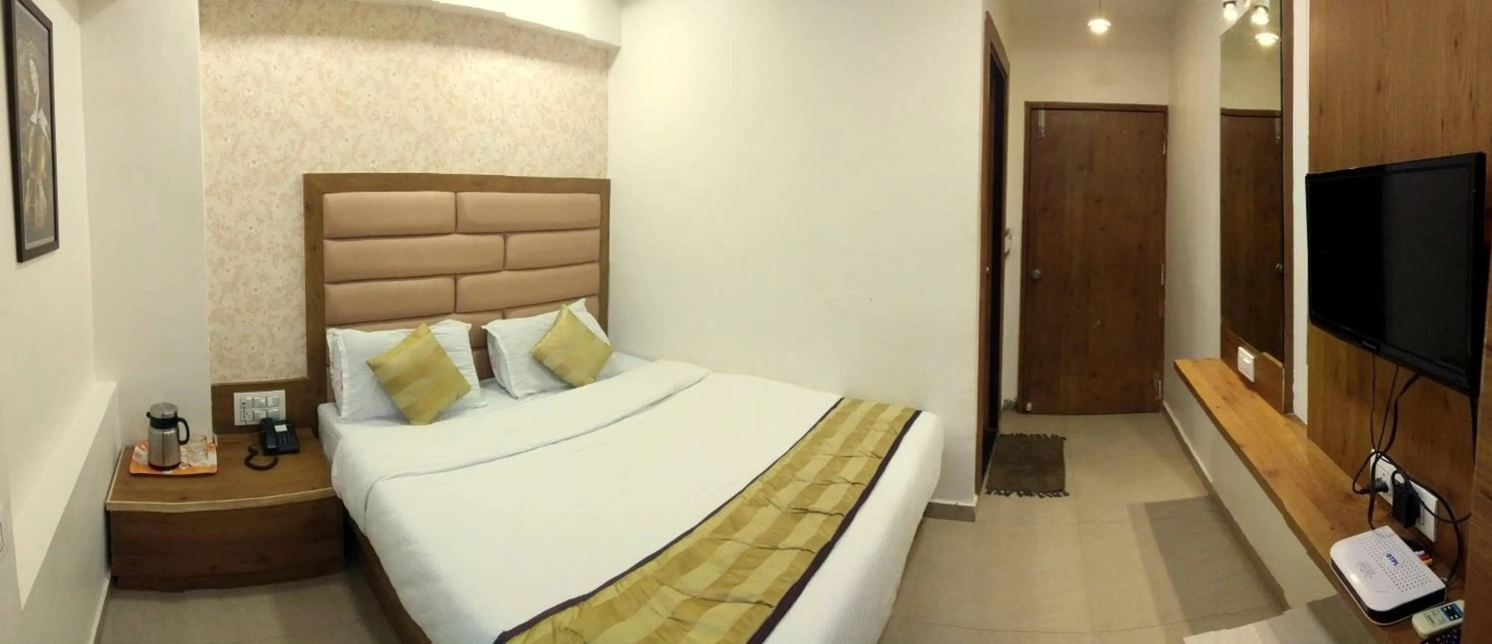 Photo of the whole room, Bed in HOTEL AVN