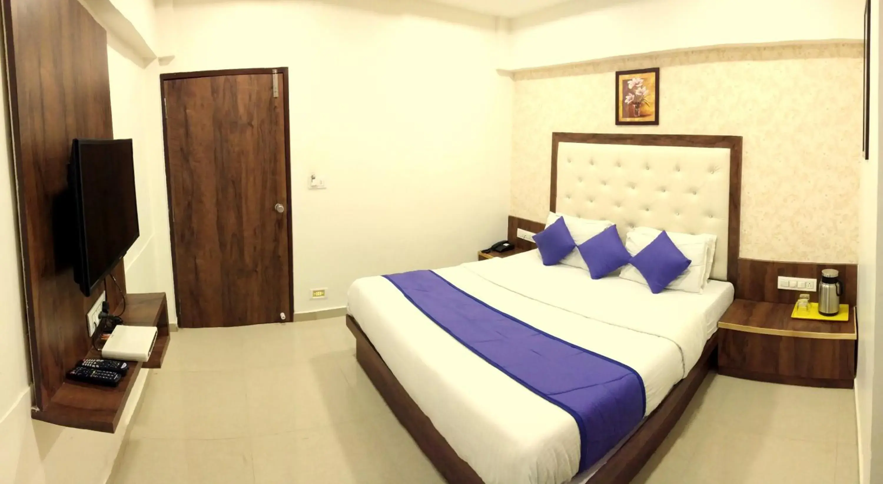 Standard Double Room - single occupancy in HOTEL AVN Standard Double Room - single occupancy in HOTEL AVN