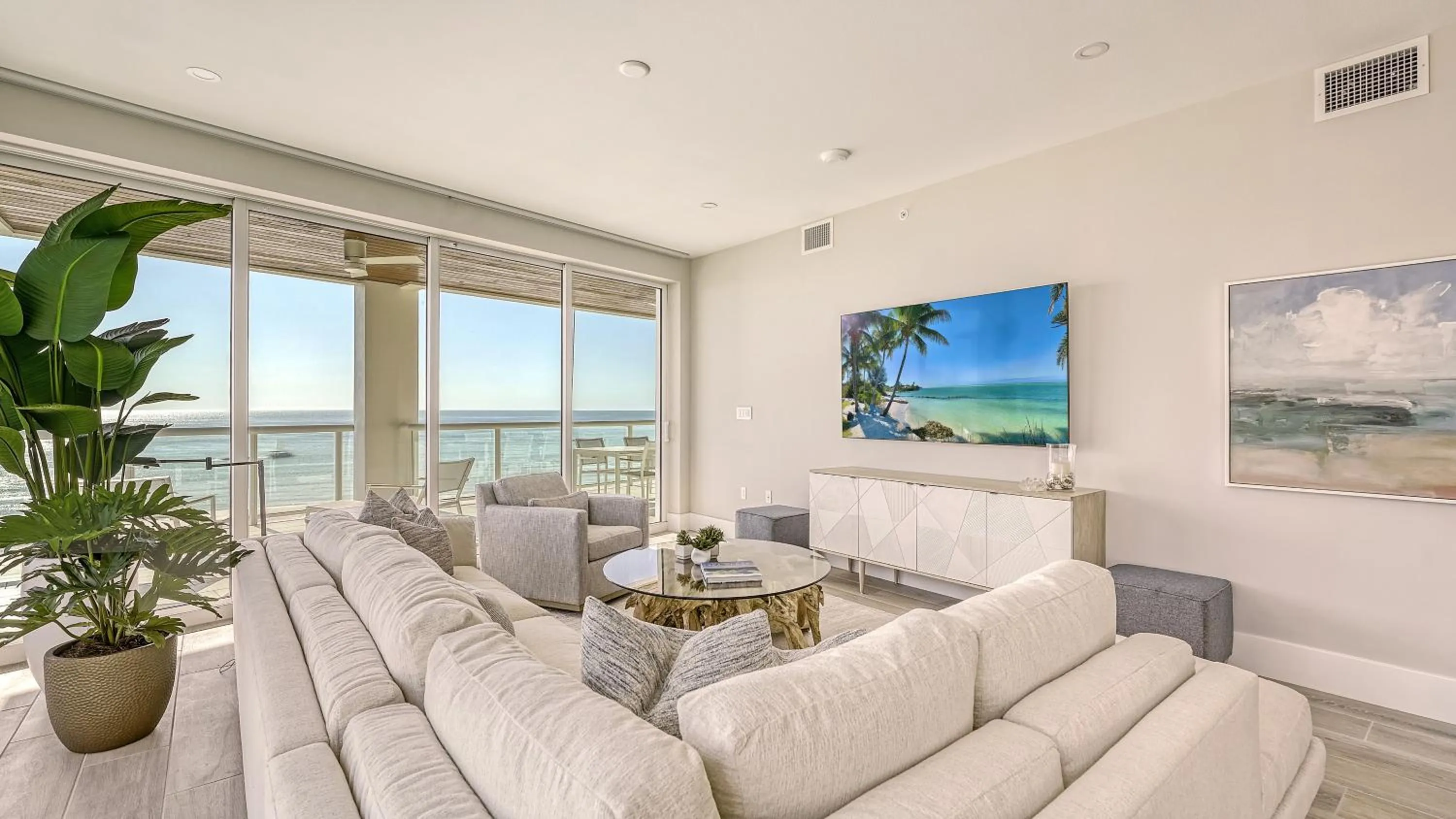 TV and multimedia in Ten35 Seaside Rentals