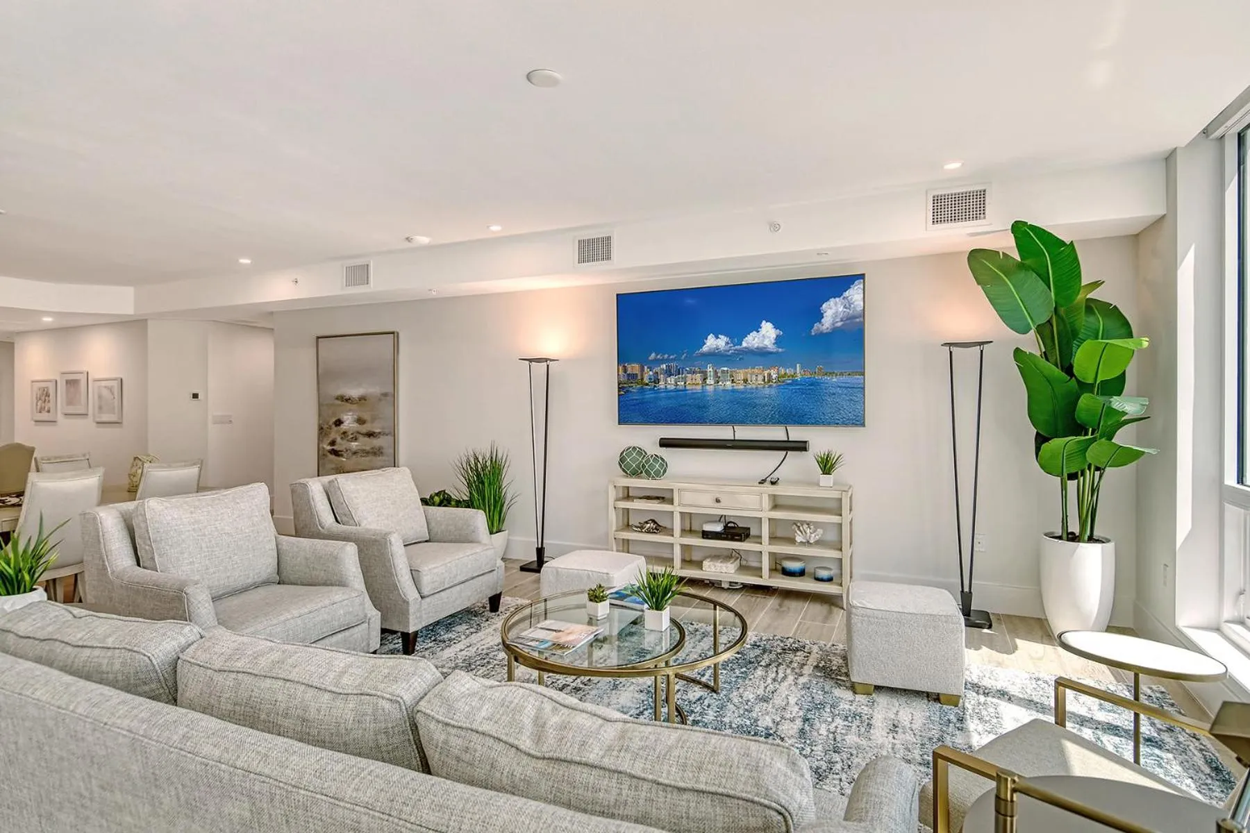 TV and multimedia in Ten35 Seaside Rentals