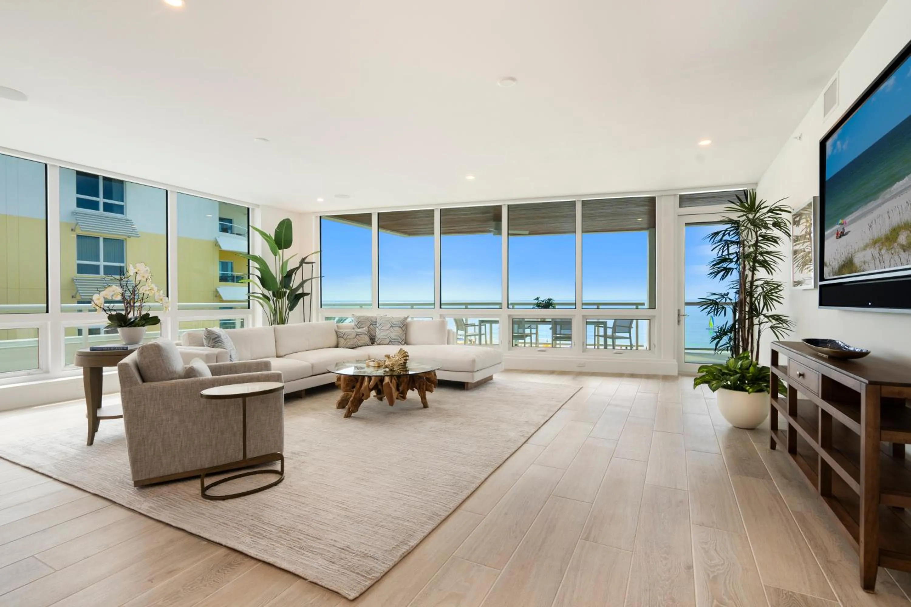 TV and multimedia in Ten35 Seaside Rentals