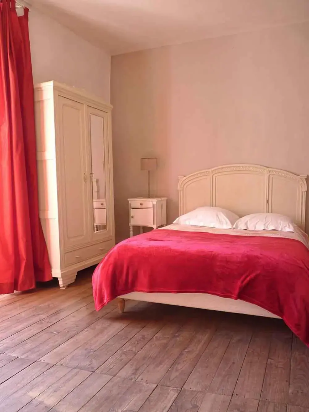 Double Room in Hôtel Restaurant des Voyageurs Double Room in Hôtel Restaurant des Voyageurs