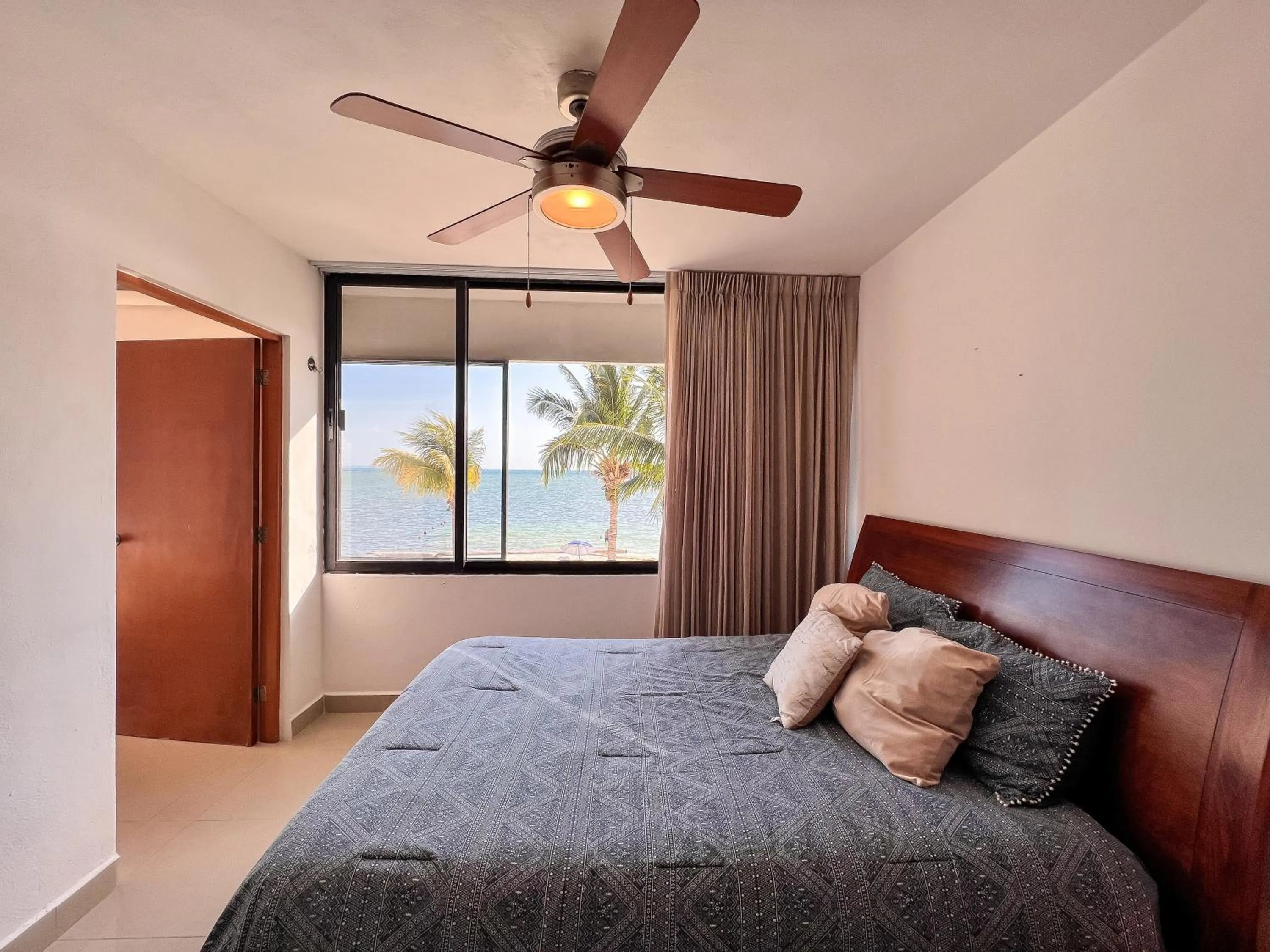 Bed in Bello Mar de Cancun, Beautiful 2Br 2Ba Condo overlooking beach spectacular view!