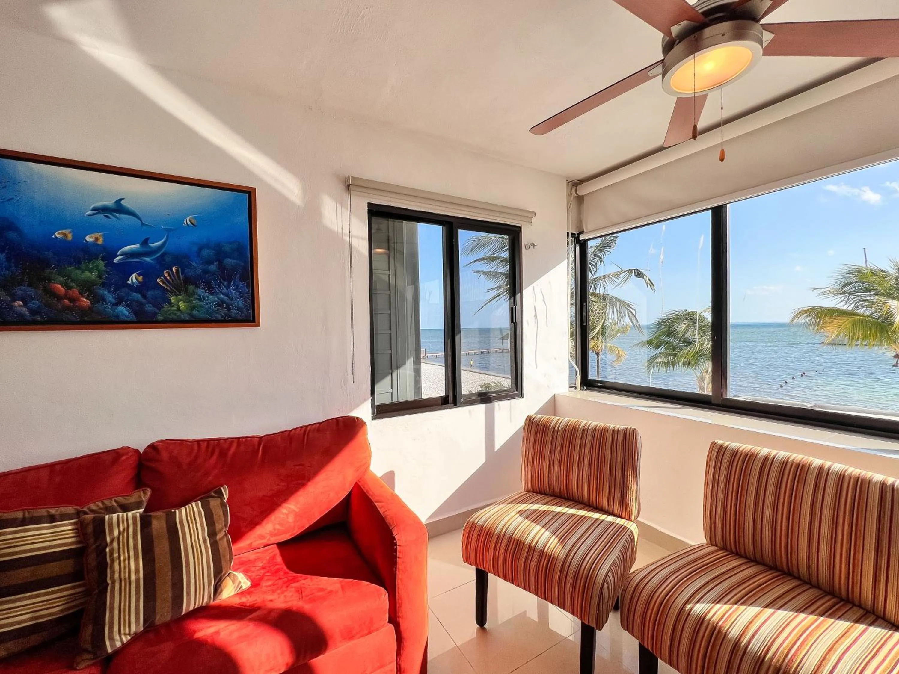 Living room in Bello Mar de Cancun, Beautiful 2Br 2Ba Condo overlooking beach spectacular view!