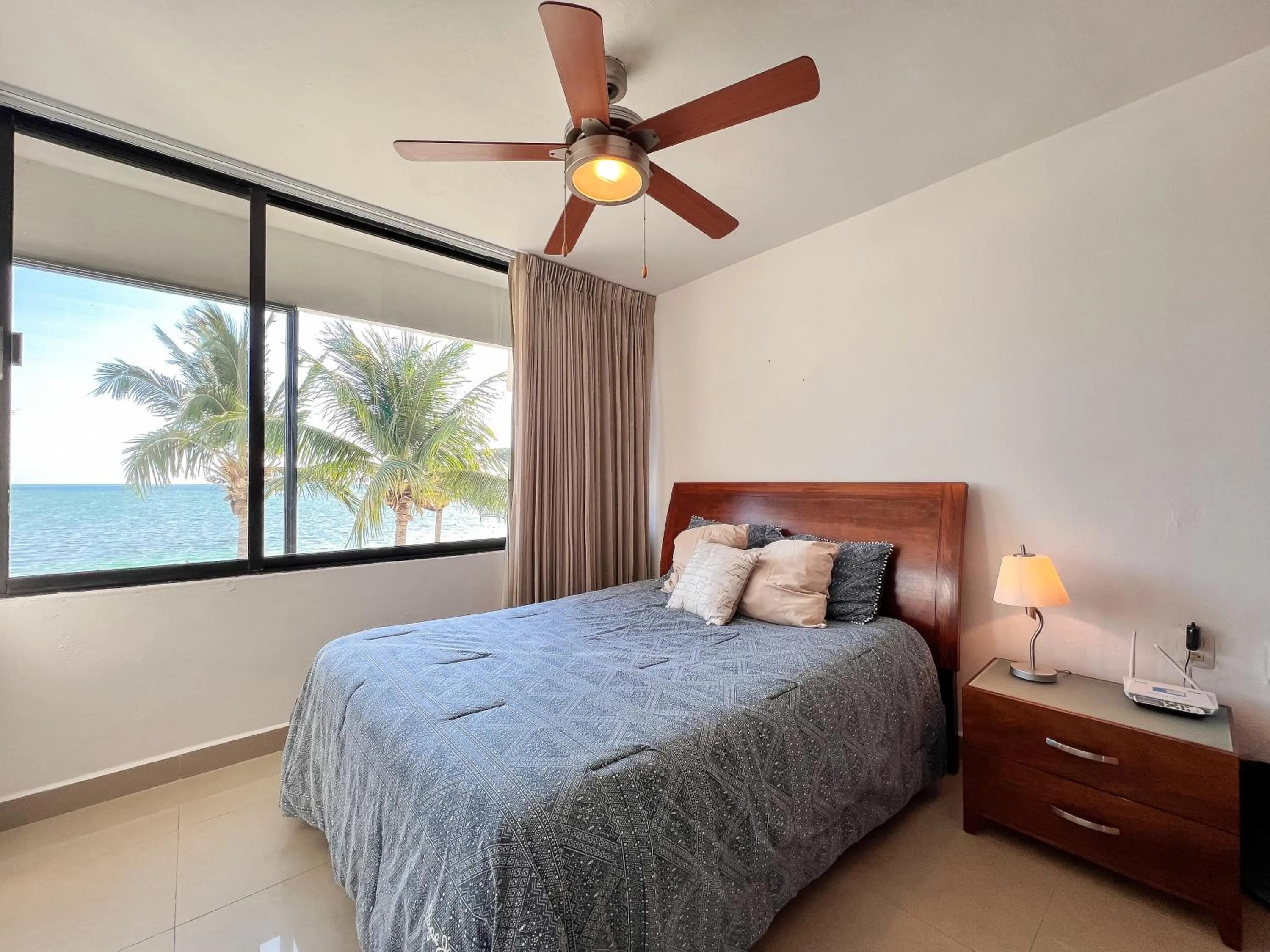 Bed in Bello Mar de Cancun, Beautiful 2Br 2Ba Condo overlooking beach spectacular view!