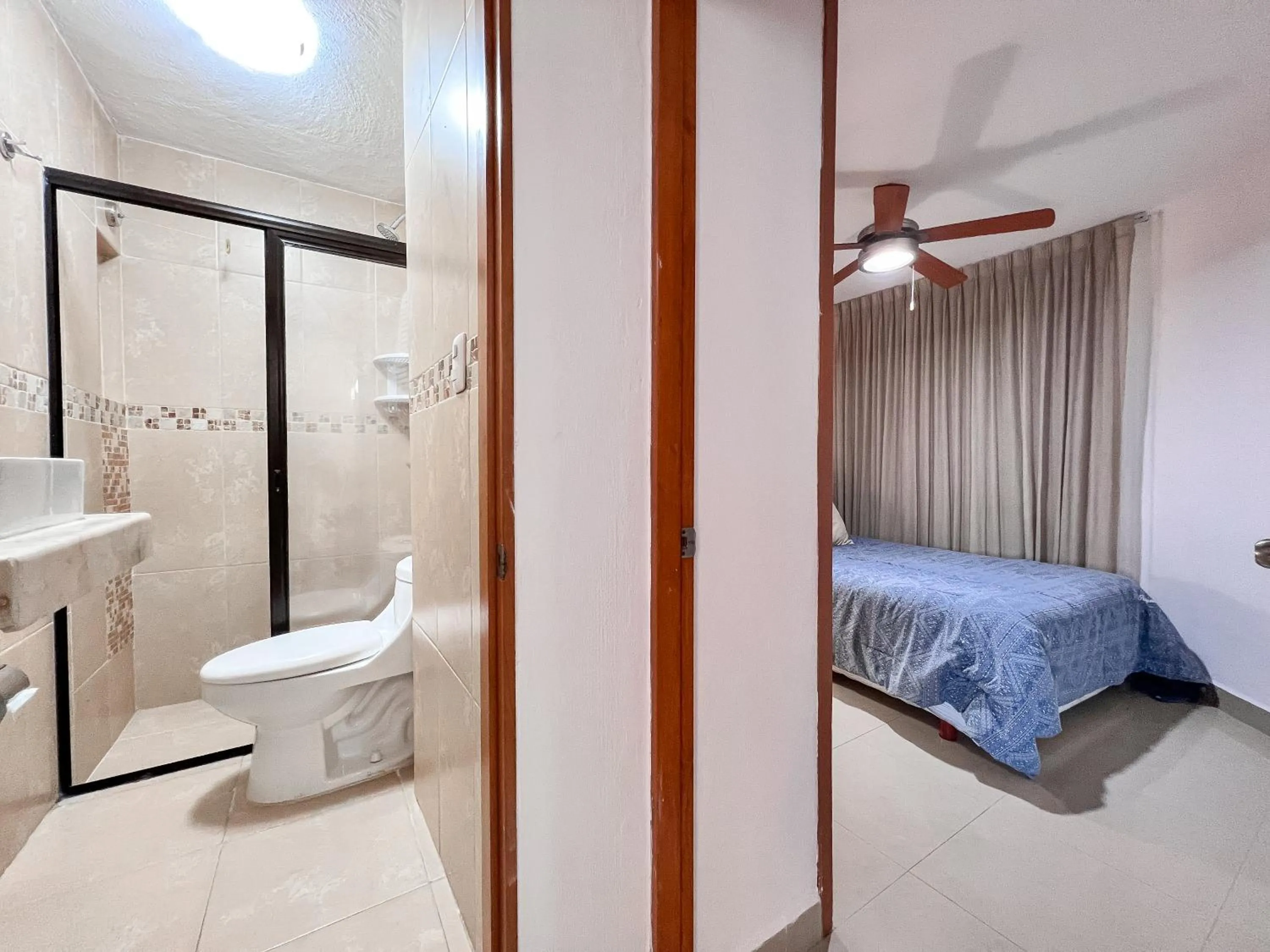 Shower, Bed in Bello Mar de Cancun, Beautiful 2Br 2Ba Condo overlooking beach spectacular view!