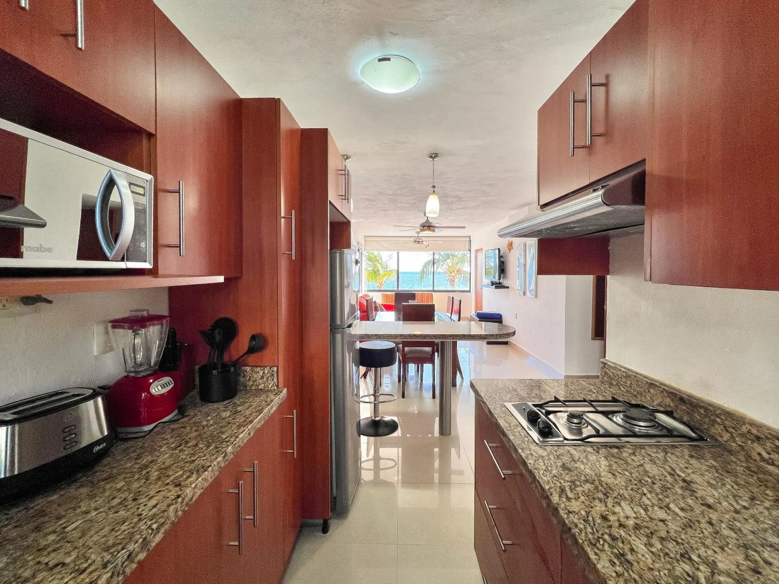 Kitchen or kitchenette in Bello Mar de Cancun, Beautiful 2Br 2Ba Condo overlooking beach spectacular view!