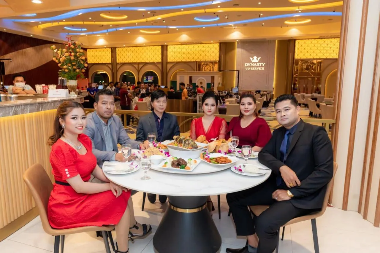 Restaurant/places to eat in Dynasty Casino Hotel