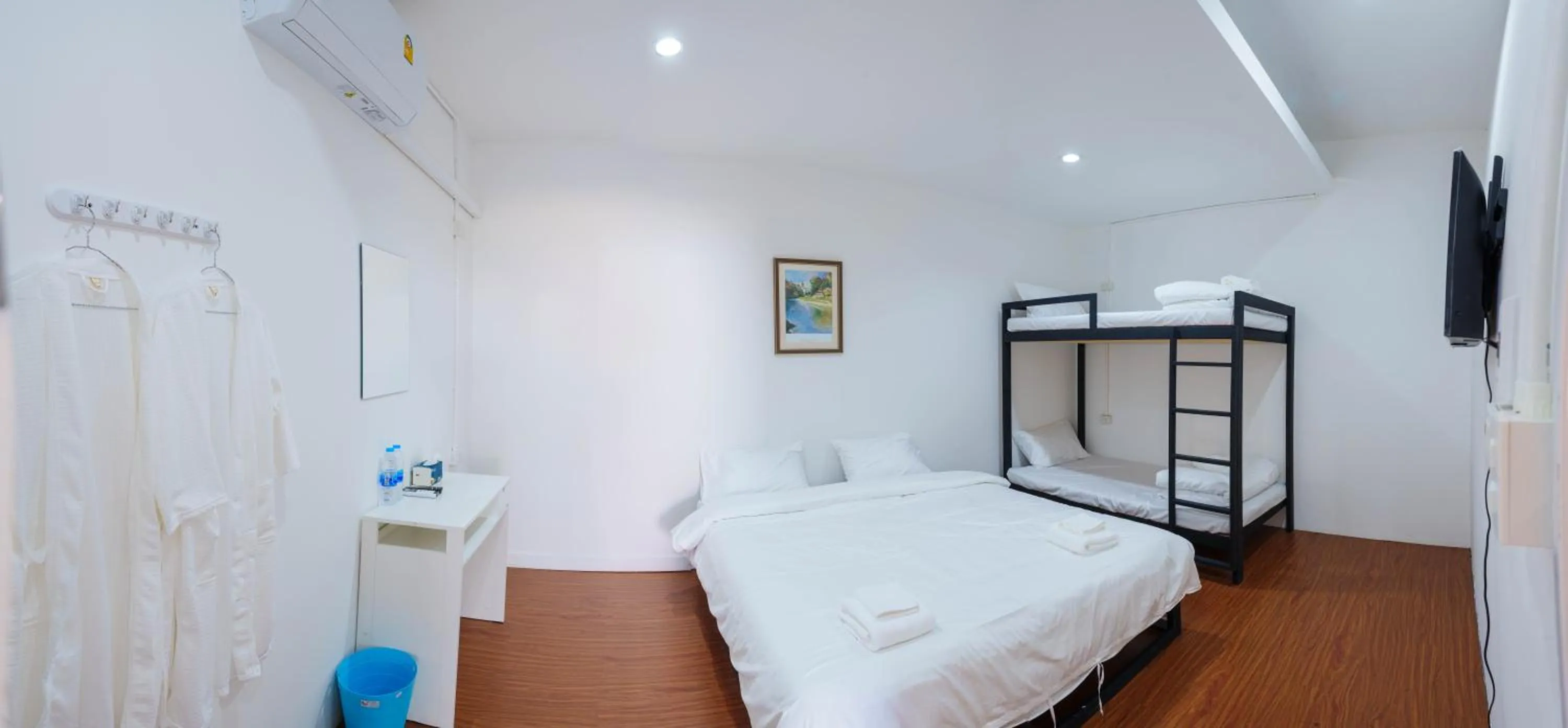 Bedroom, Bed in Lamoon Hostel