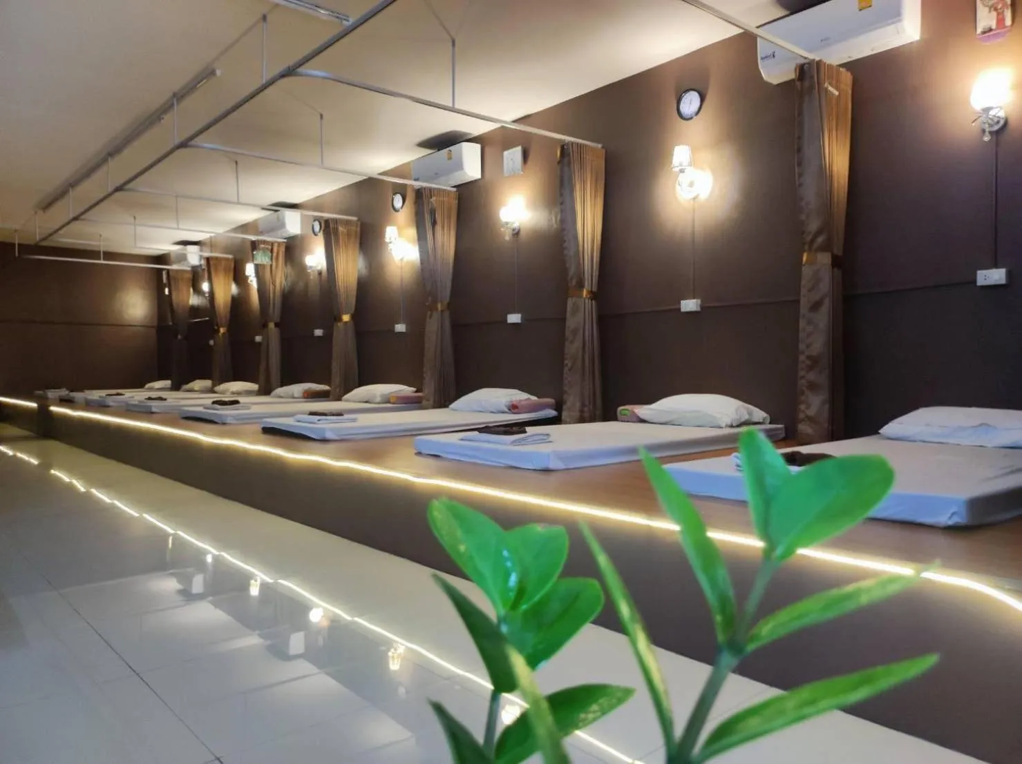 Massage in Lamoon Hostel