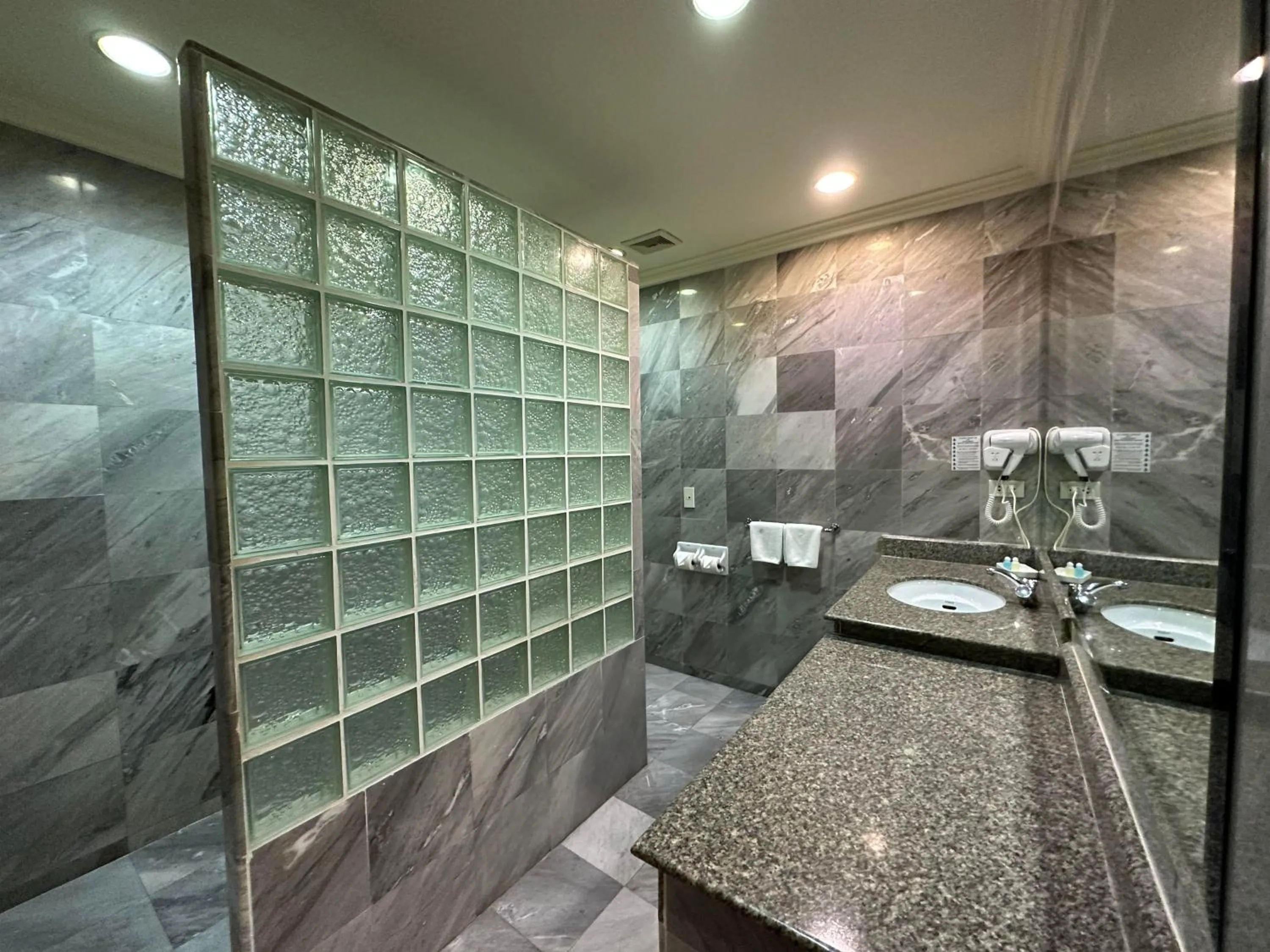 Bathroom in Copa Hotel