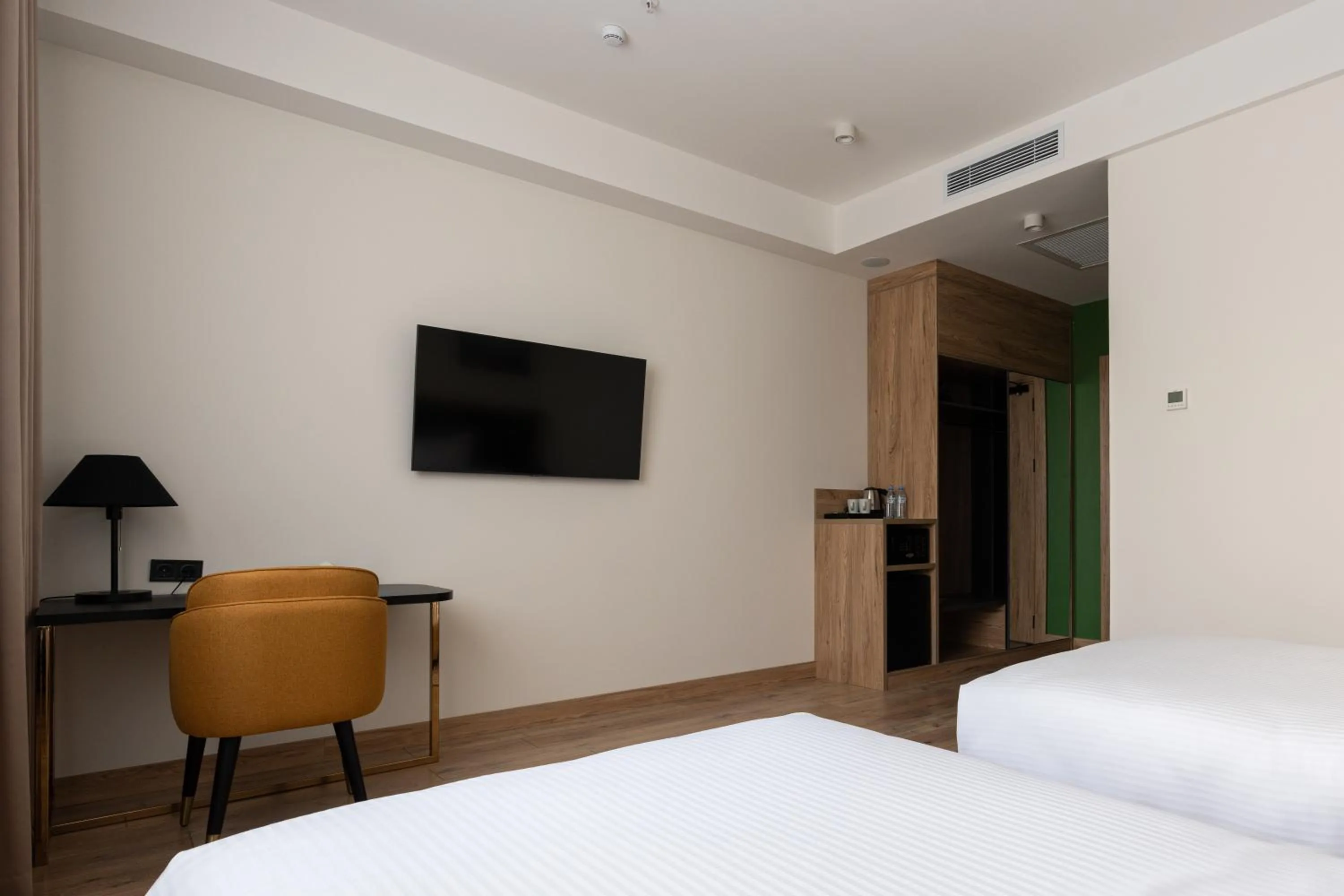 Photo of the whole room, Bed in THE ELEMENTS HOTEL