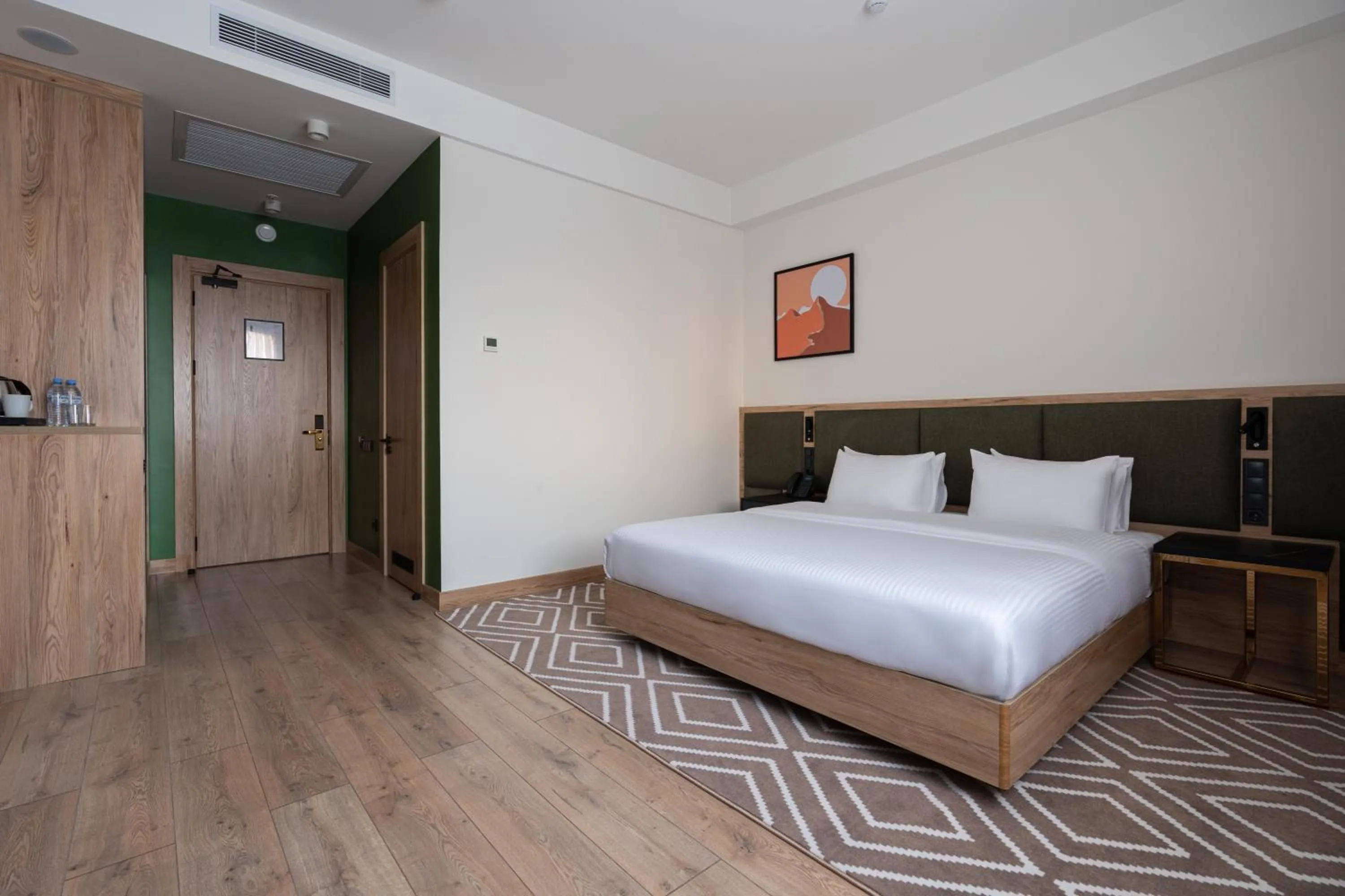 Photo of the whole room, Bed in THE ELEMENTS HOTEL