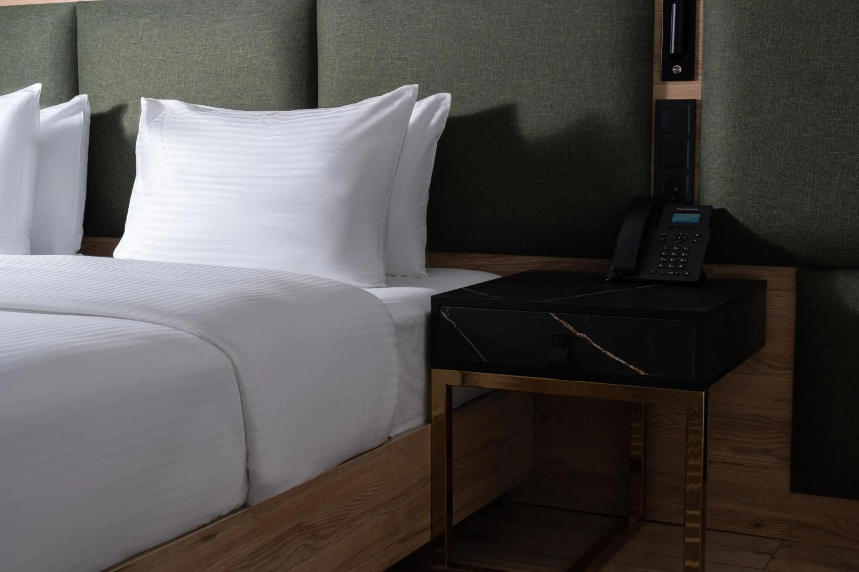 Bedroom, Bed in THE ELEMENTS HOTEL