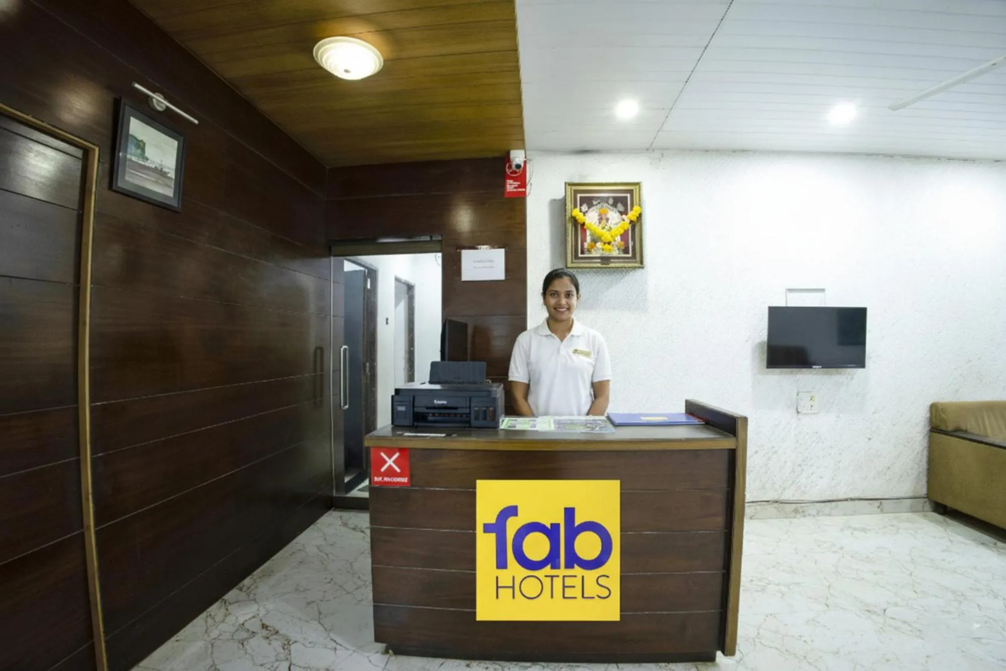 FabHotel Comfort Stays - Nr Miramar Beach