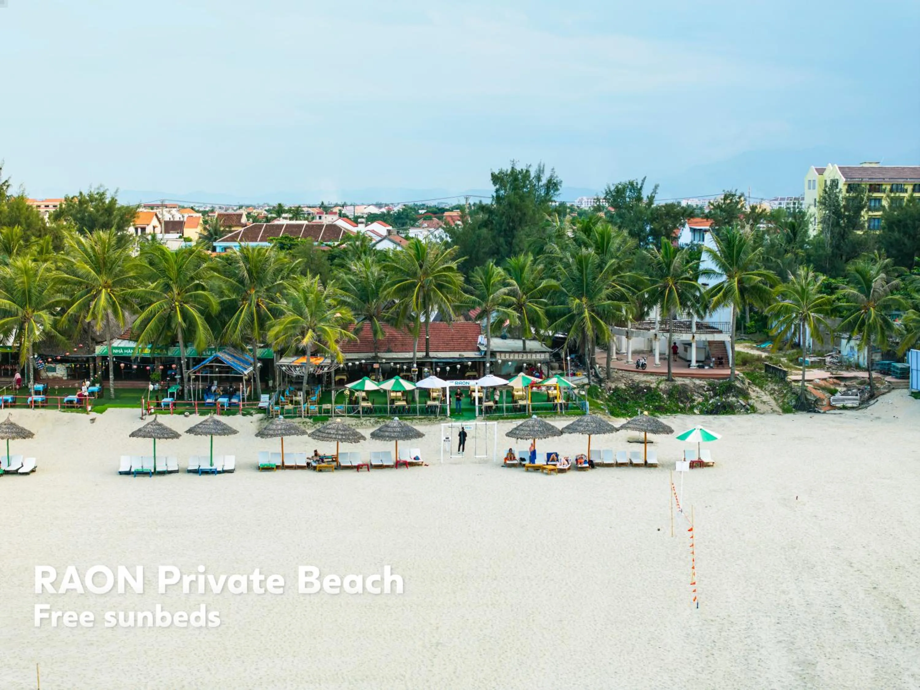 Beach in Flower Villa - STAY 24H