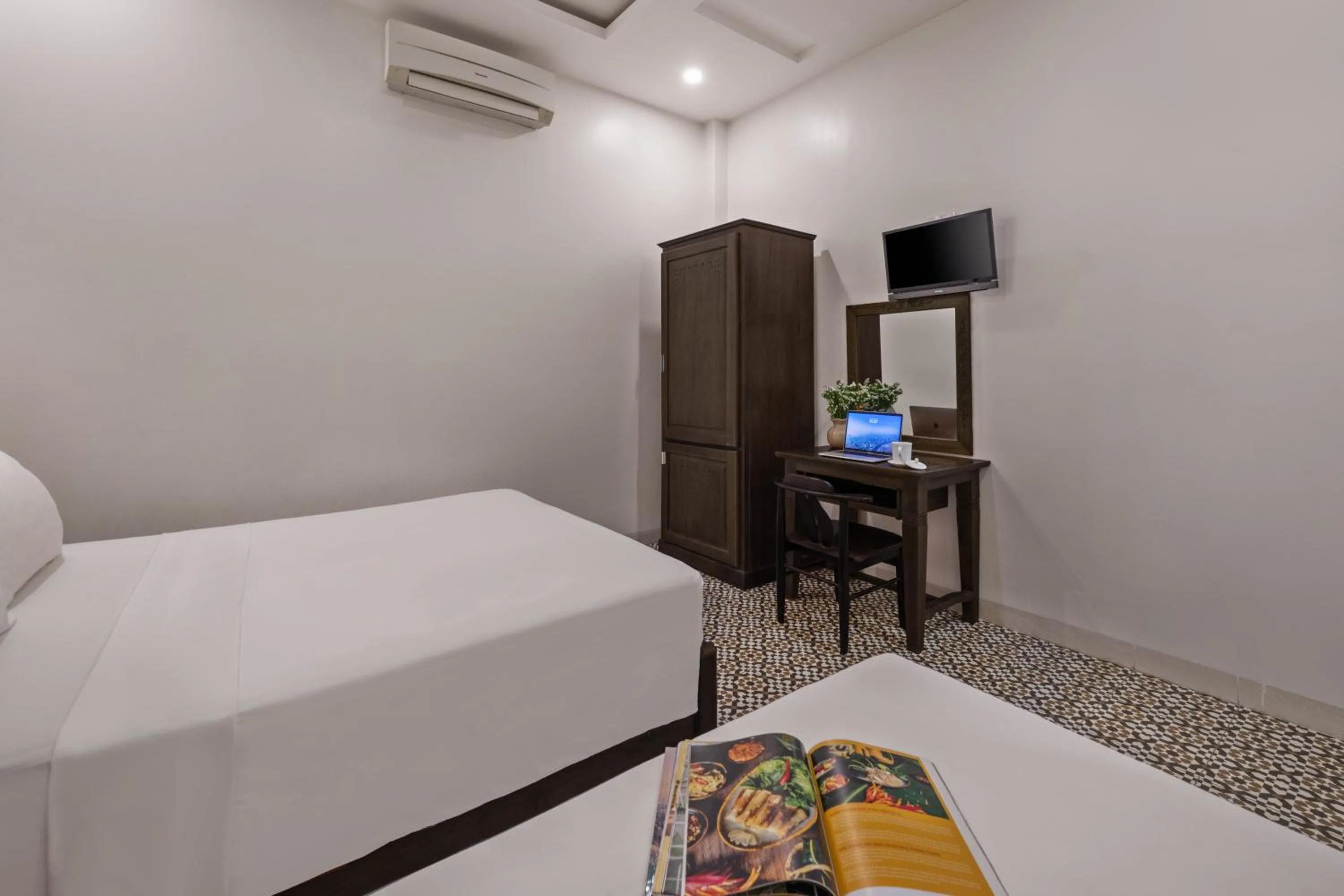 Bed in Flower Villa - STAY 24H