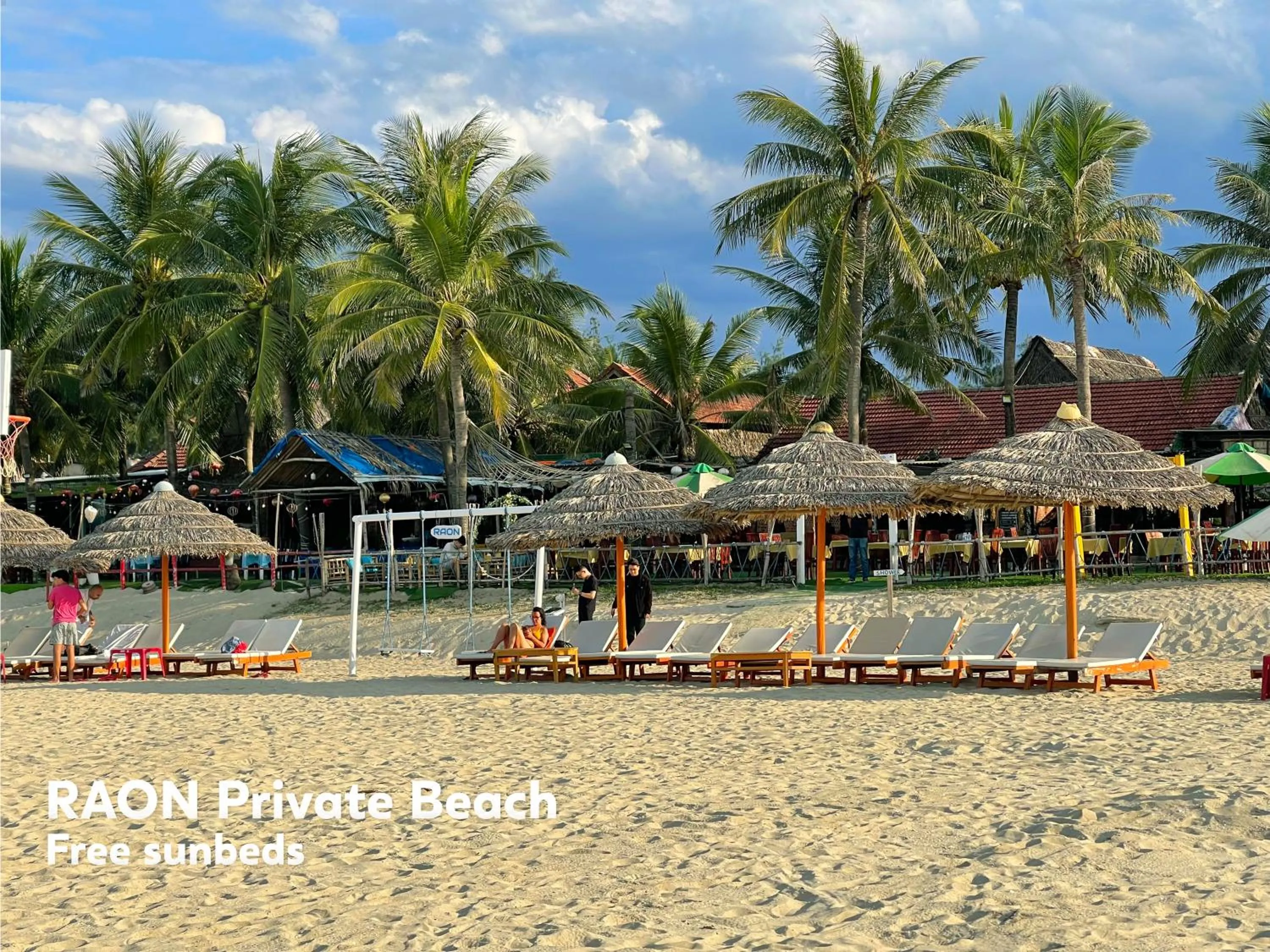 Beach in Flower Villa - STAY 24H