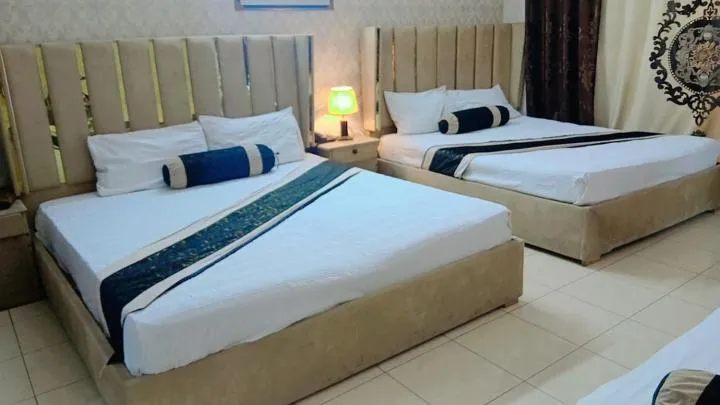 Photo of the whole room, Bed in Hotel Royal Fort