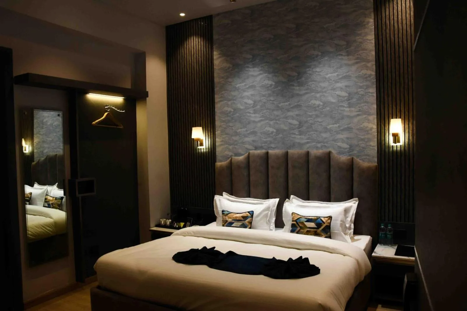 Bedroom, Bed in Hotel Azul Ganga