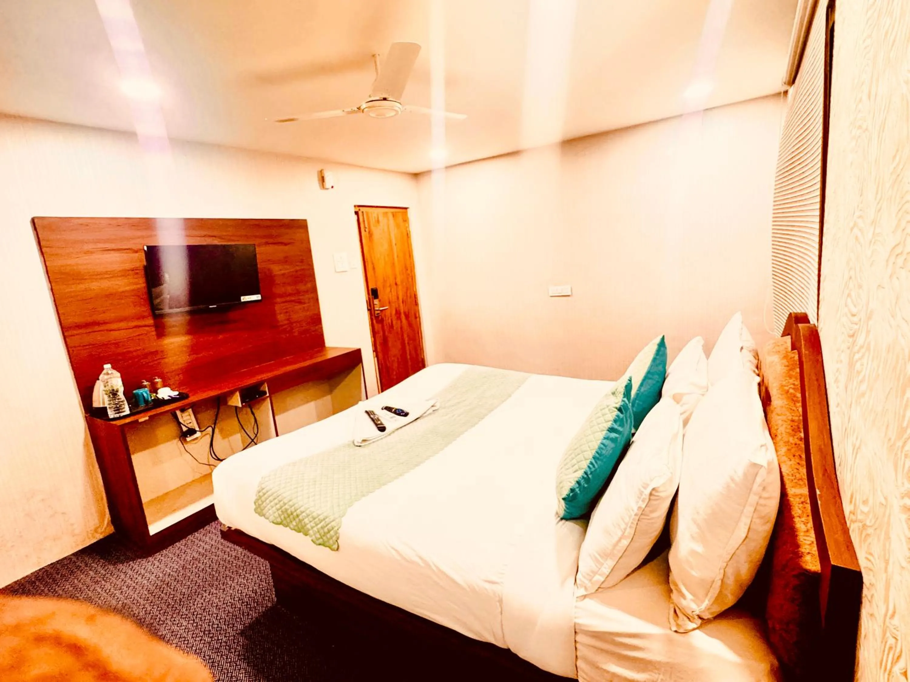 Bedroom, Bed in Hotel Eagle Grand Airport Zone