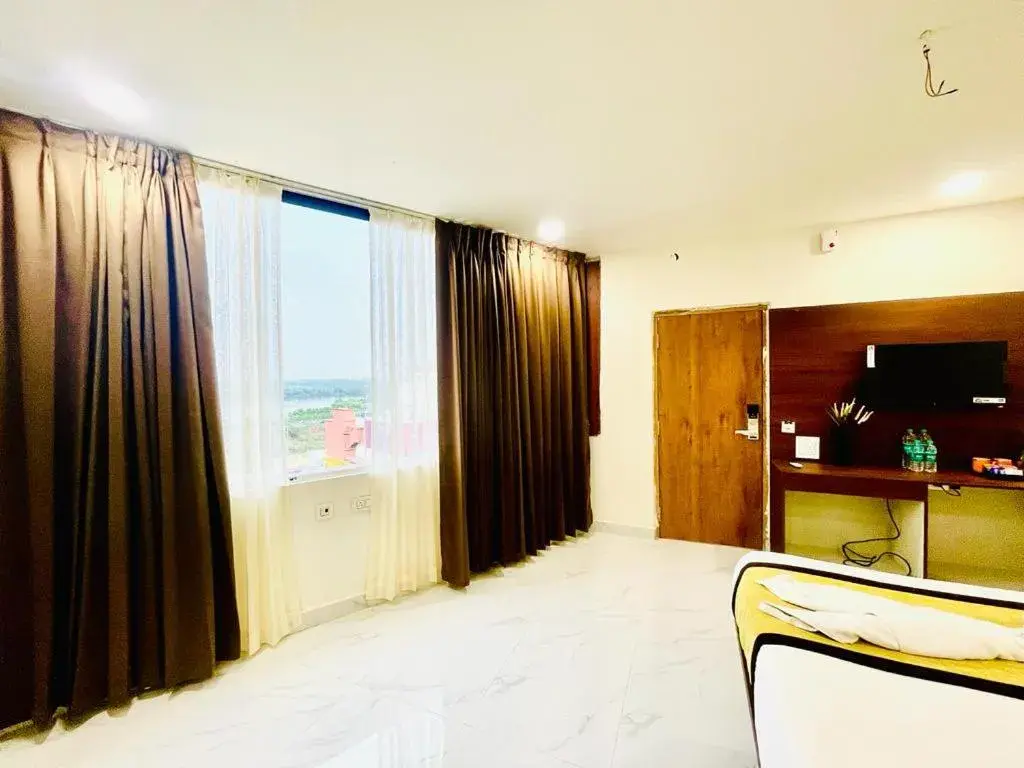 Deluxe Queen Room in Hotel Eagle Grand Airport Zone Deluxe Queen Room in Hotel Eagle Grand Airport Zone