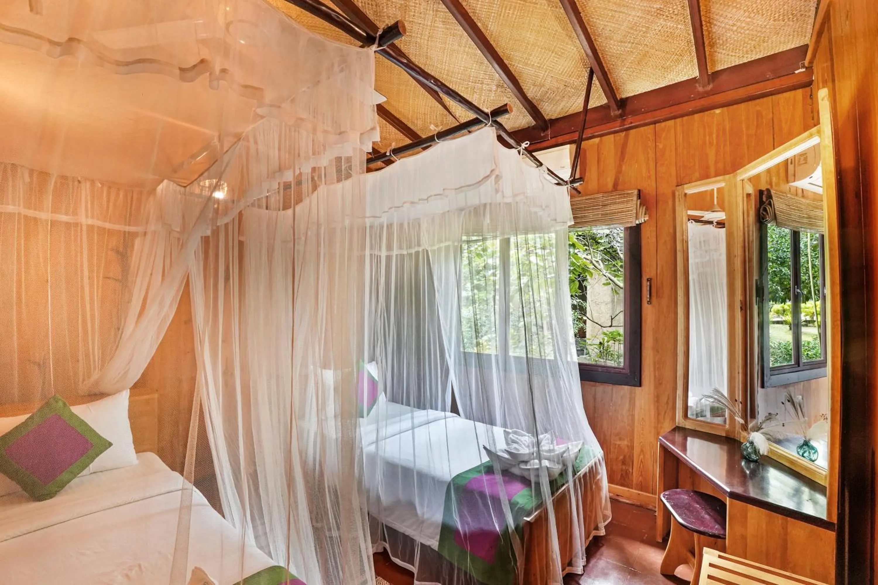 Bed in Lake Resort Bolgoda