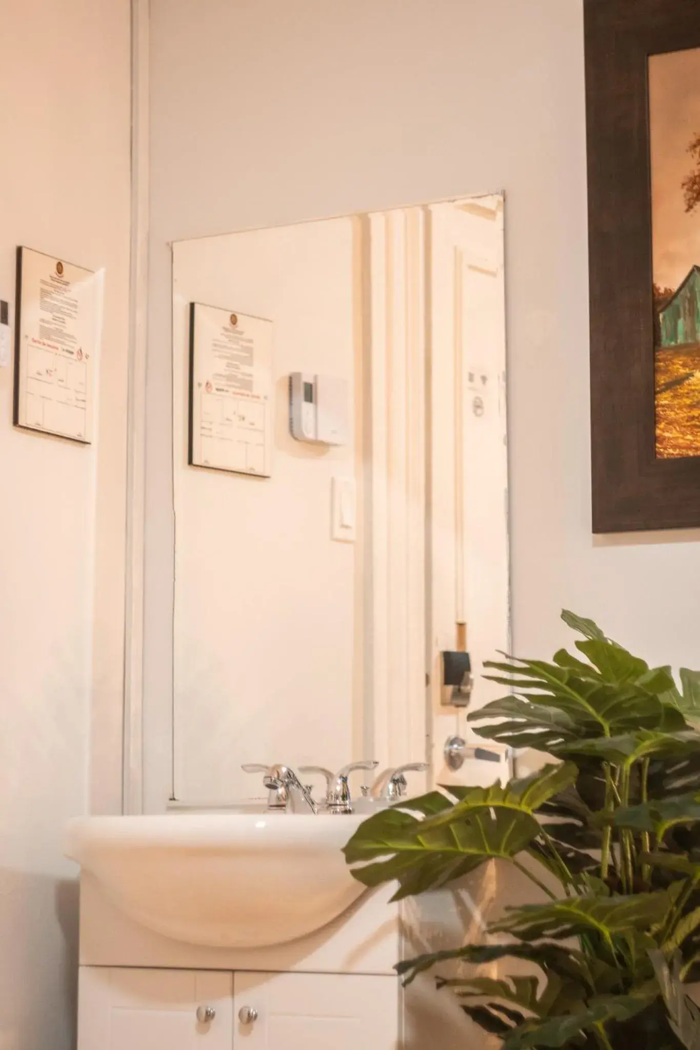 Family Suite with Shared Bathroom (101) in Auberge de la Paix Family Suite with Shared Bathroom (101) in Auberge de la Paix