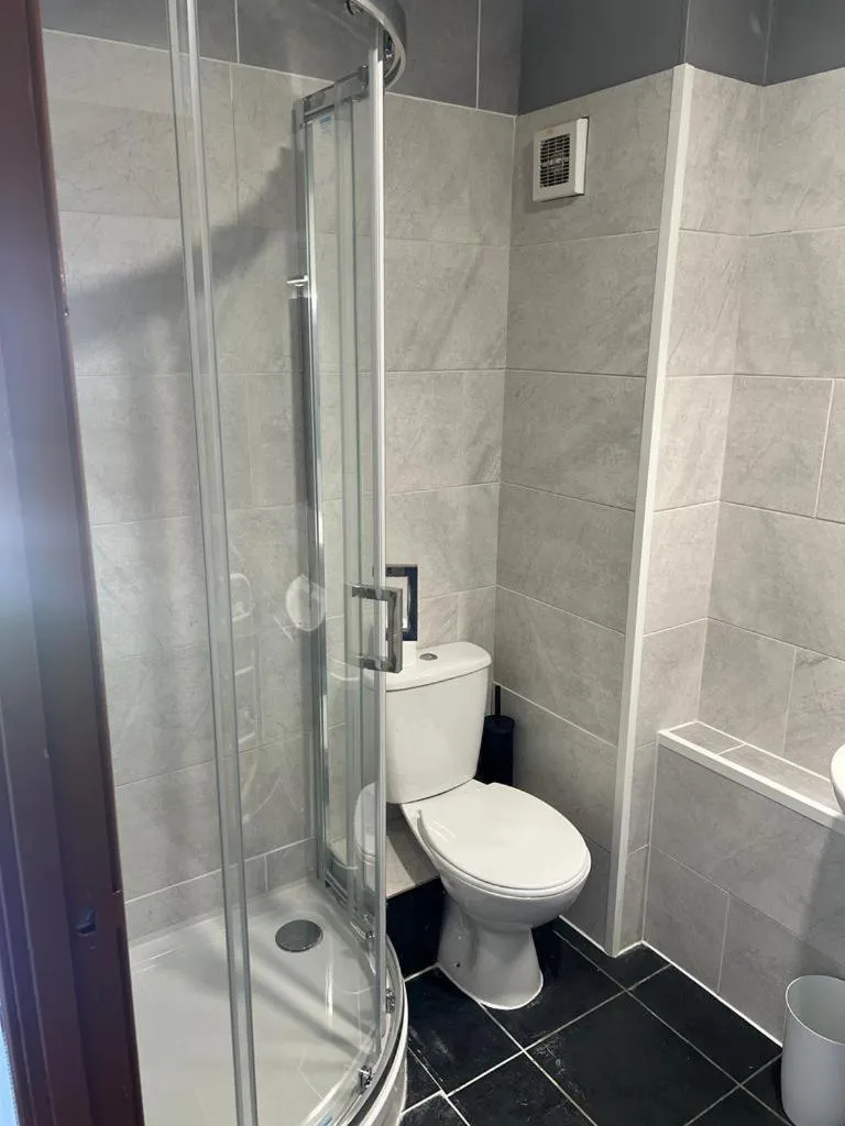 Basic Triple Room in Stay Inn Express, Cambridge