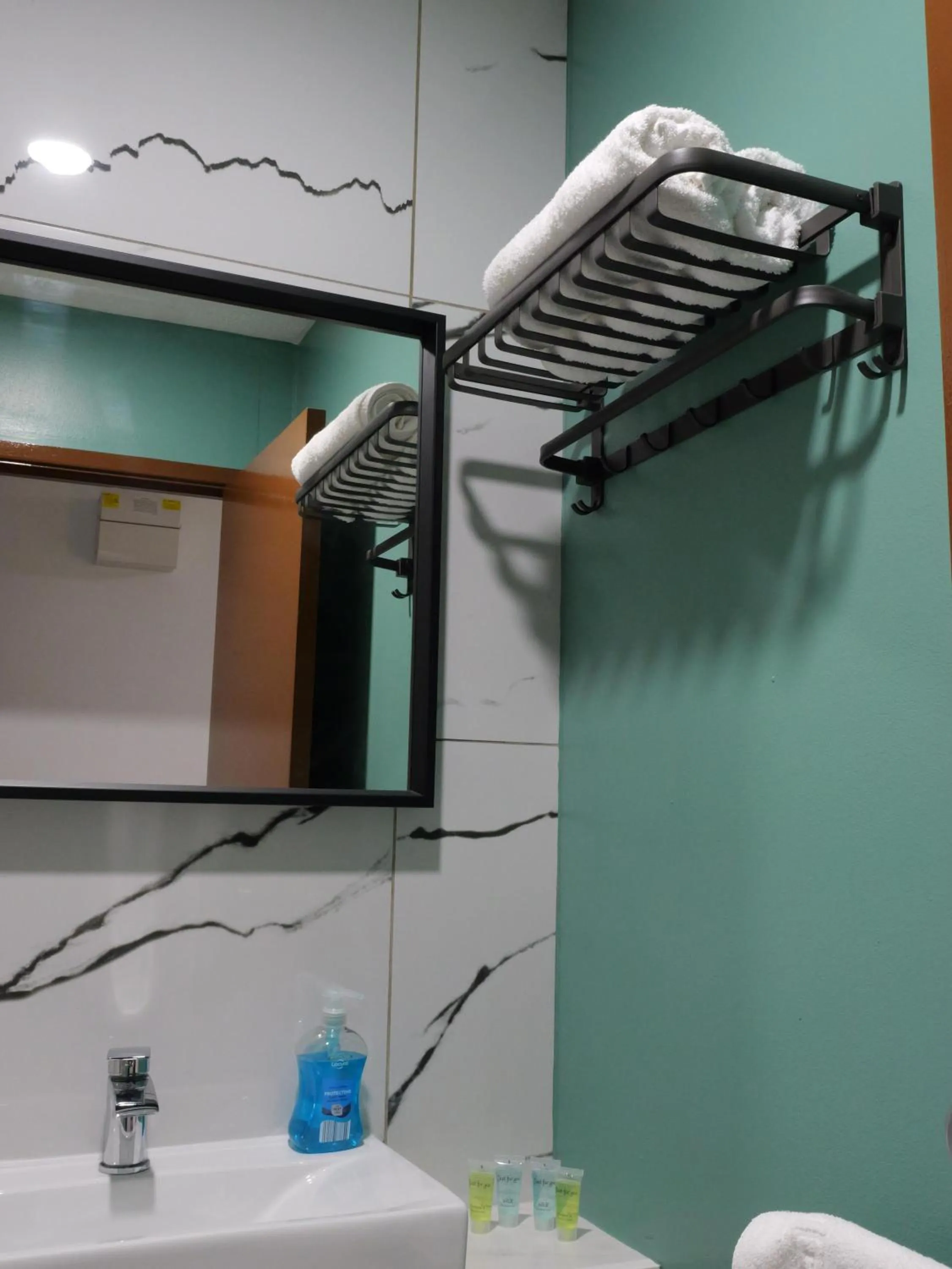 Bathroom in Stay Inn Express, Cambridge