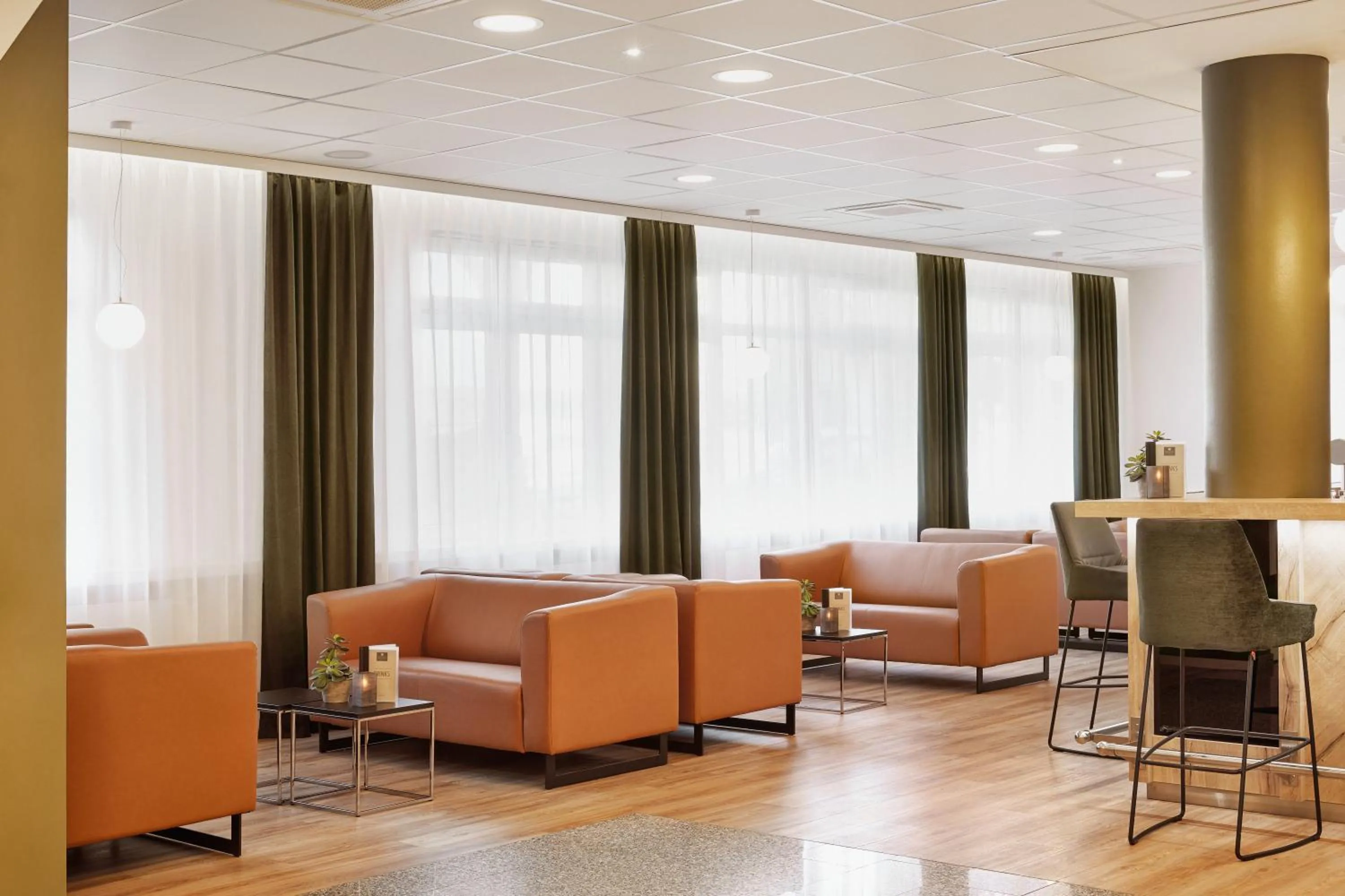 Lobby or reception in H+ Hotel Darmstadt