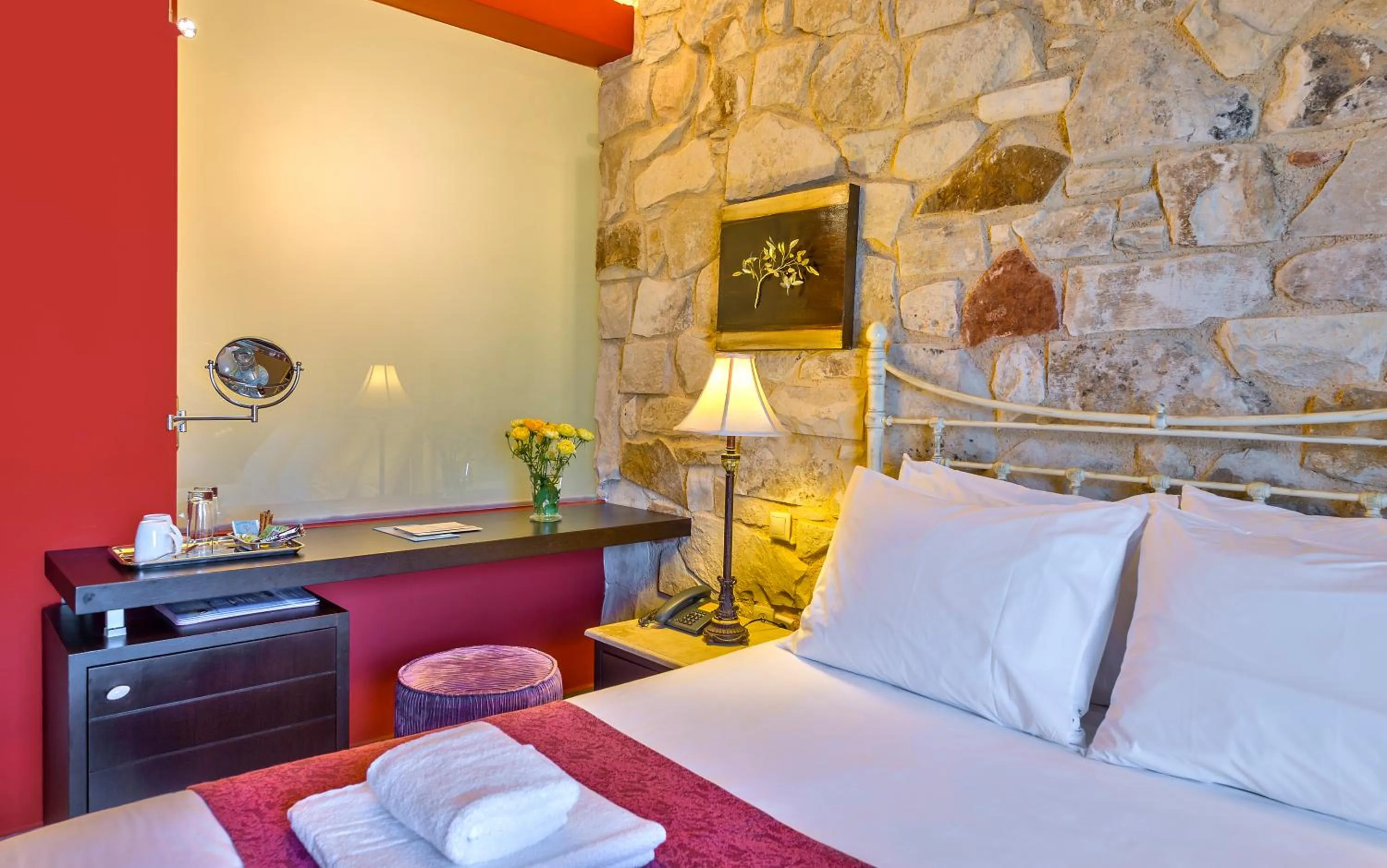 Bedroom, Bed in Mistral Hotel - For Solo Travelers
